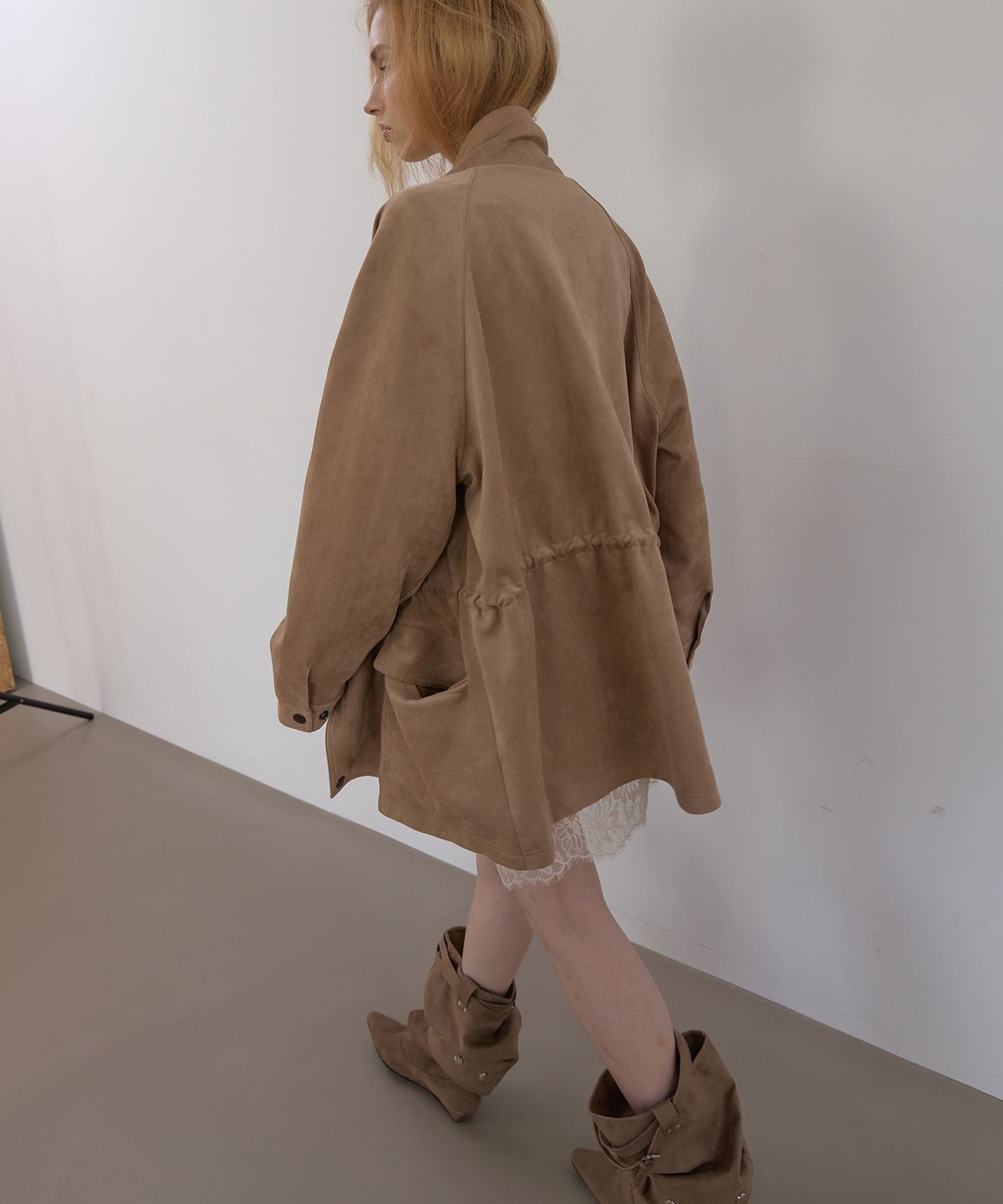 아수라(ASURA) LEGACY STRING JUMPER (SUEDE BEIGE)