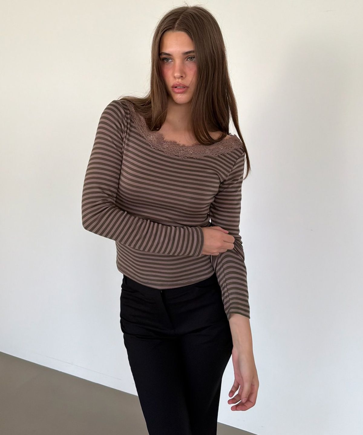 아수라(ASURA) NECK LACE LONG SLEEVE T (KHAKI+BROWN STRIPE)