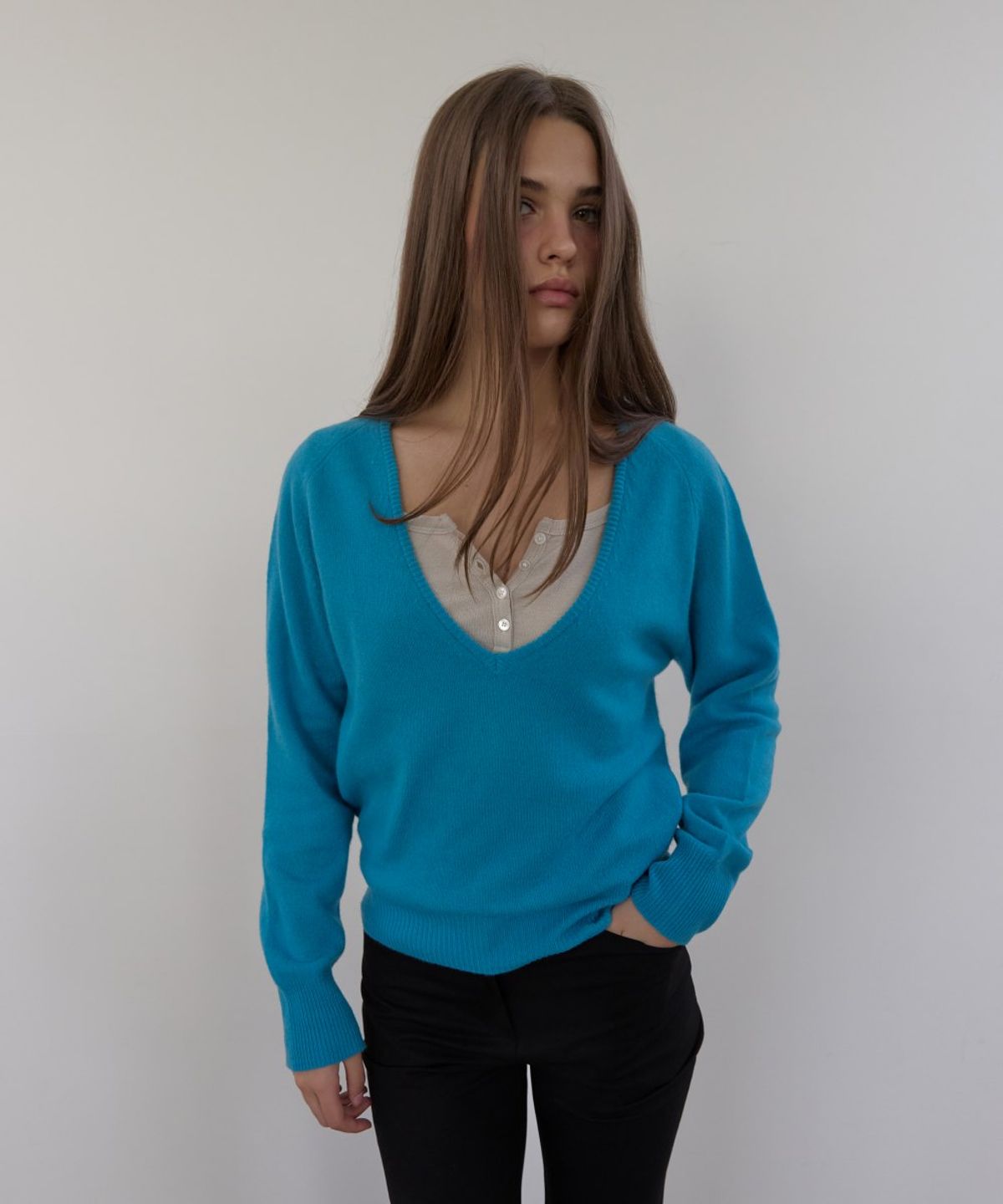 아수라(ASURA) PURE WOOL DEEP V KNIT (BLUE)