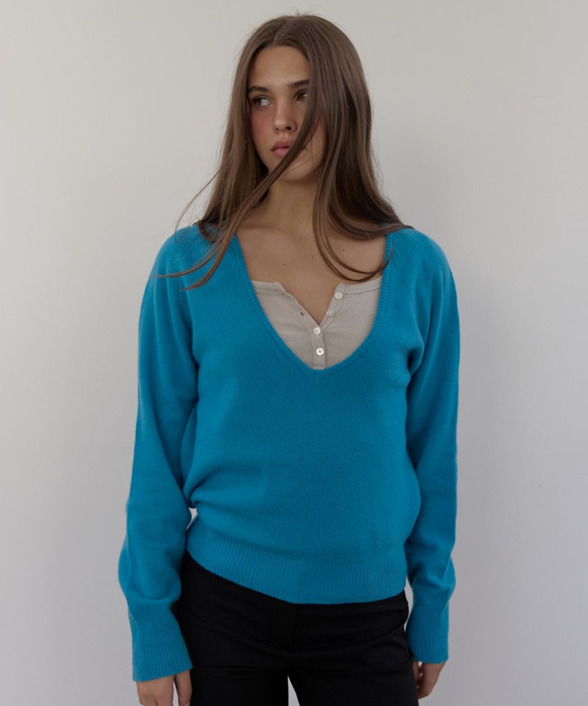아수라(ASURA) PURE WOOL DEEP V KNIT (BLUE)