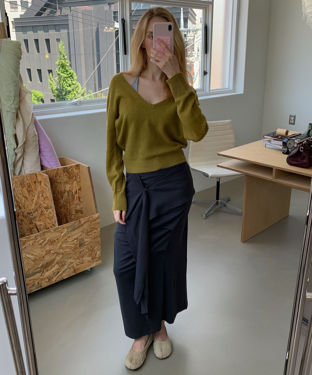 아수라(ASURA) PURE WOOL DEEP V KNIT (OLIVE)