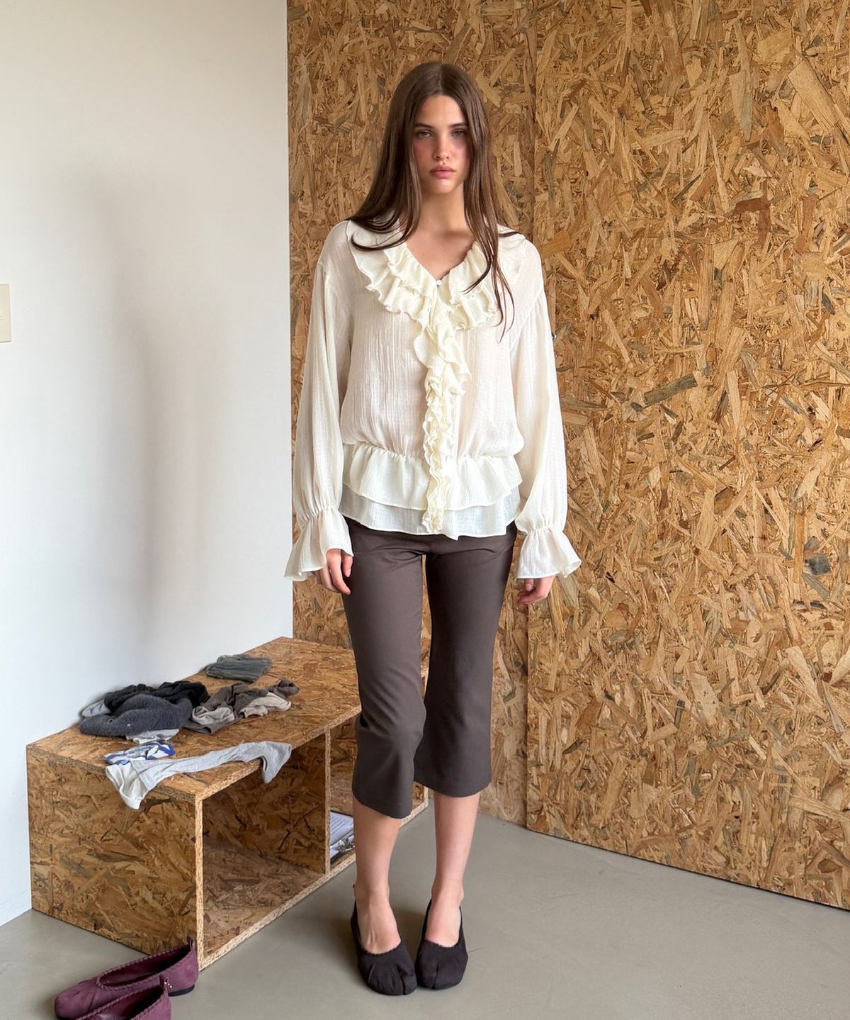 아수라(ASURA) SEMI FLARE CAPRI PANTS (BROWN)
