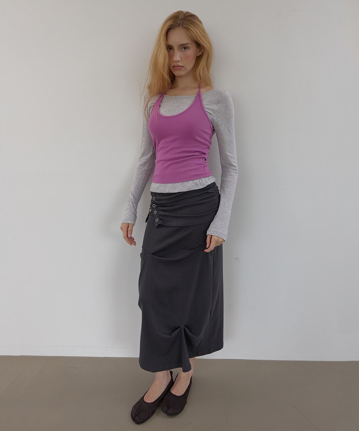 아수라(ASURA) SNAP DRAPE SKIRT (CHARCOAL)