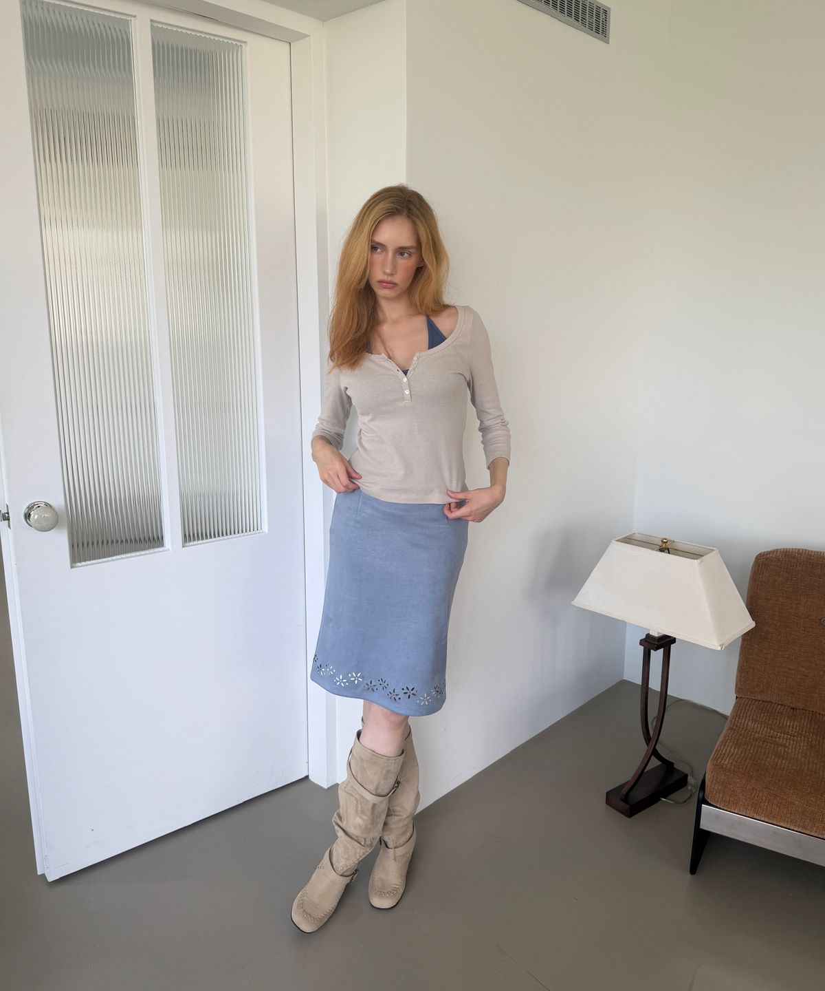 아수라(ASURA) SUEDE PUNCHED MIDI SKIRT (BLUE)