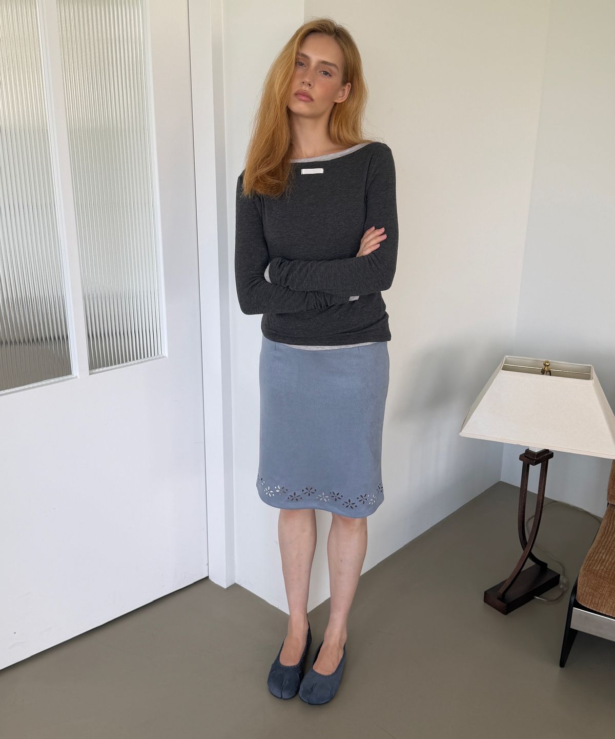 아수라(ASURA) SUEDE PUNCHED MIDI SKIRT (BLUE)