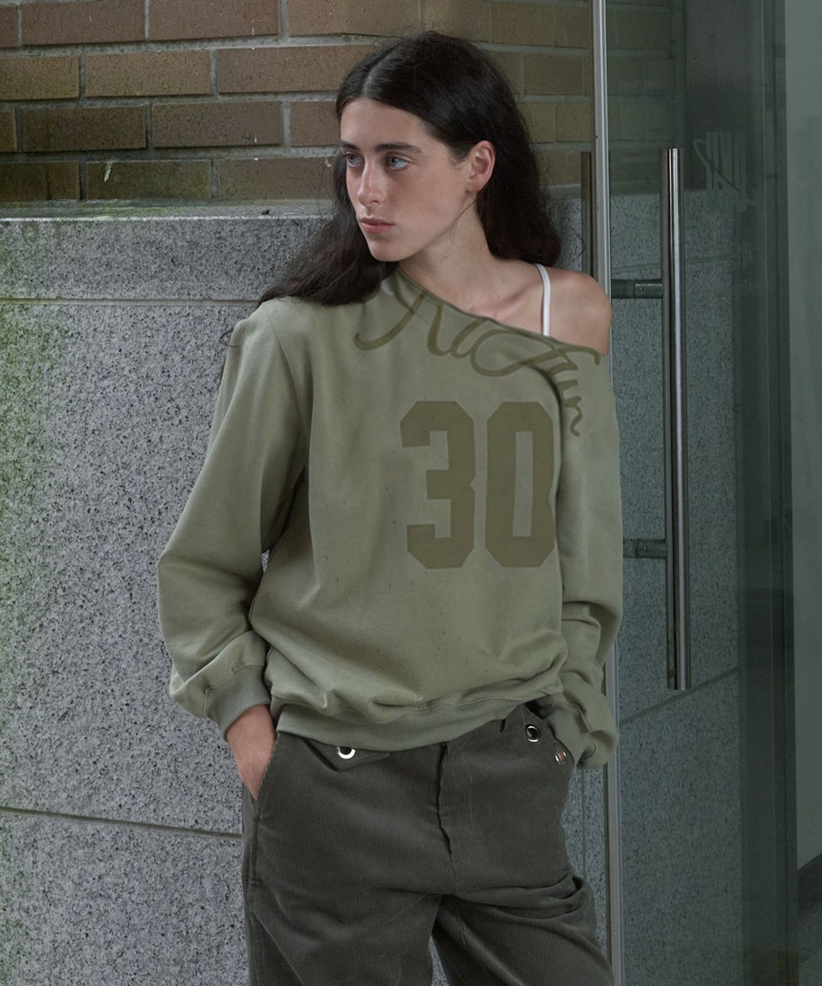 기준(KIJUN) 30 ONE-SHOULDER SWEATSHIRT_SAGE