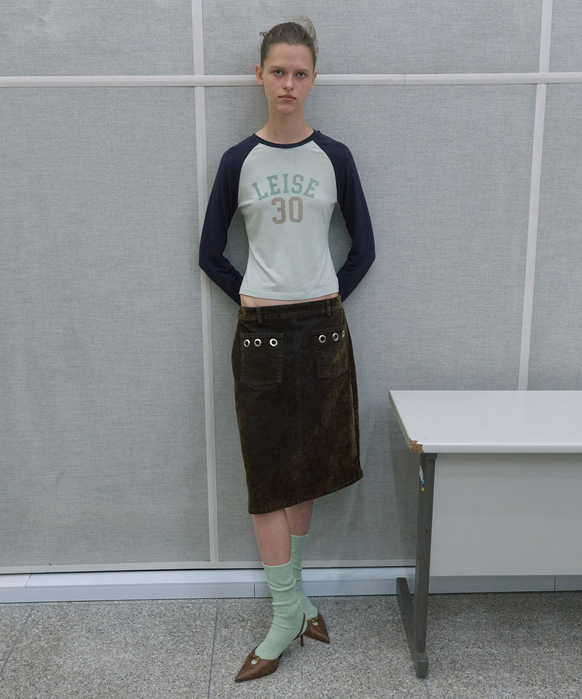 기준(KIJUN) LEISE RAGLAN LONG SLEEVE TEE_NAVY