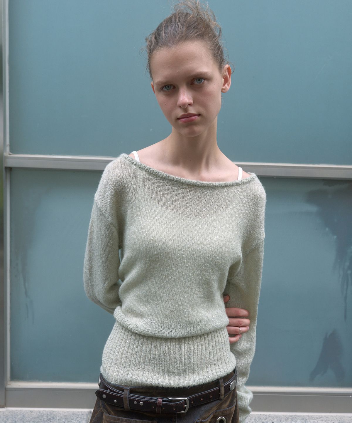 기준(KIJUN) SEQUIN BOAT-NECK KNIT TOP_SAGE