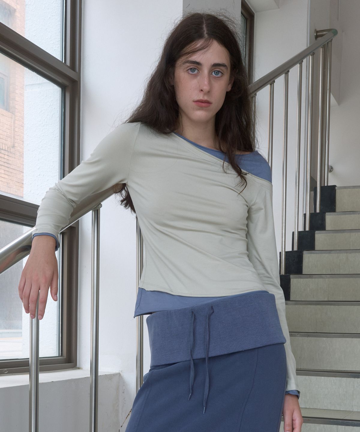 기준(KIJUN) TILTED LAYERED LONG SLEEVE TOP_TAUPE