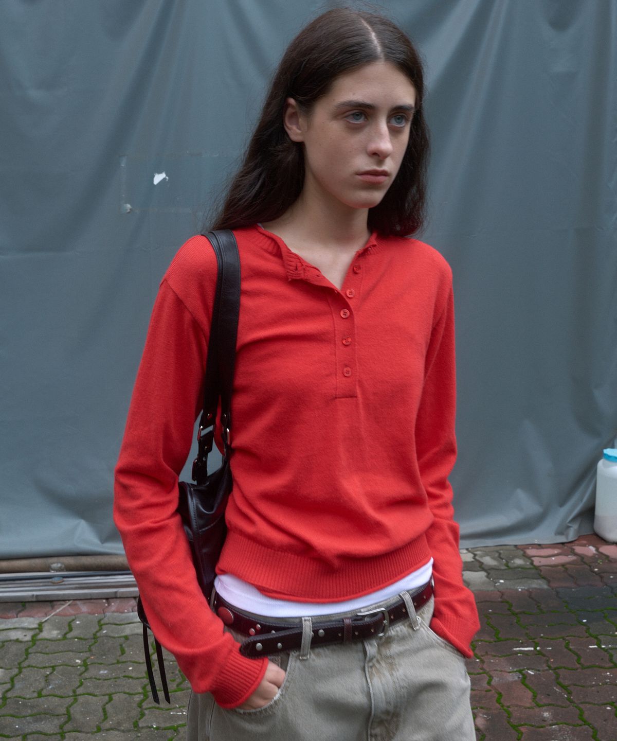 기준(KIJUN) HENLEY NECK KNIT TOP_RED