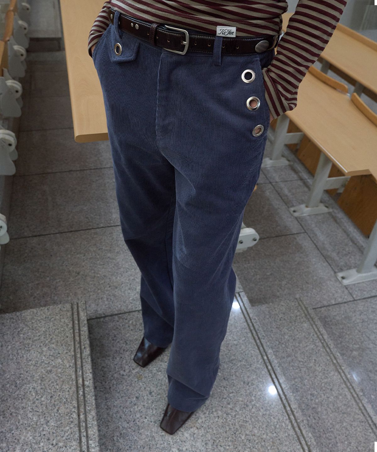 기준(KIJUN) EYELET CORDUROY STRAIGHT PANTS_NAVY