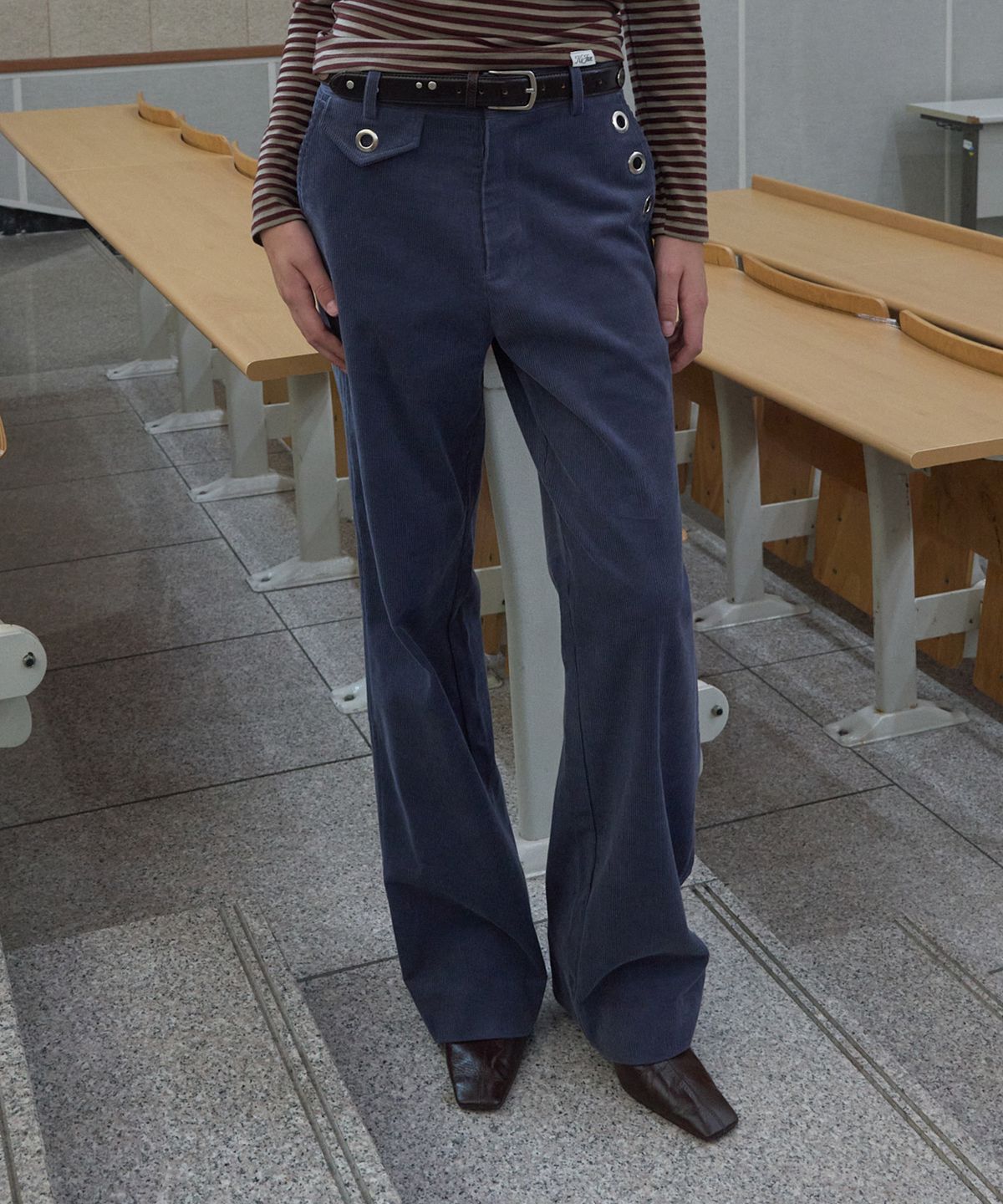 기준(KIJUN) EYELET CORDUROY STRAIGHT PANTS_NAVY