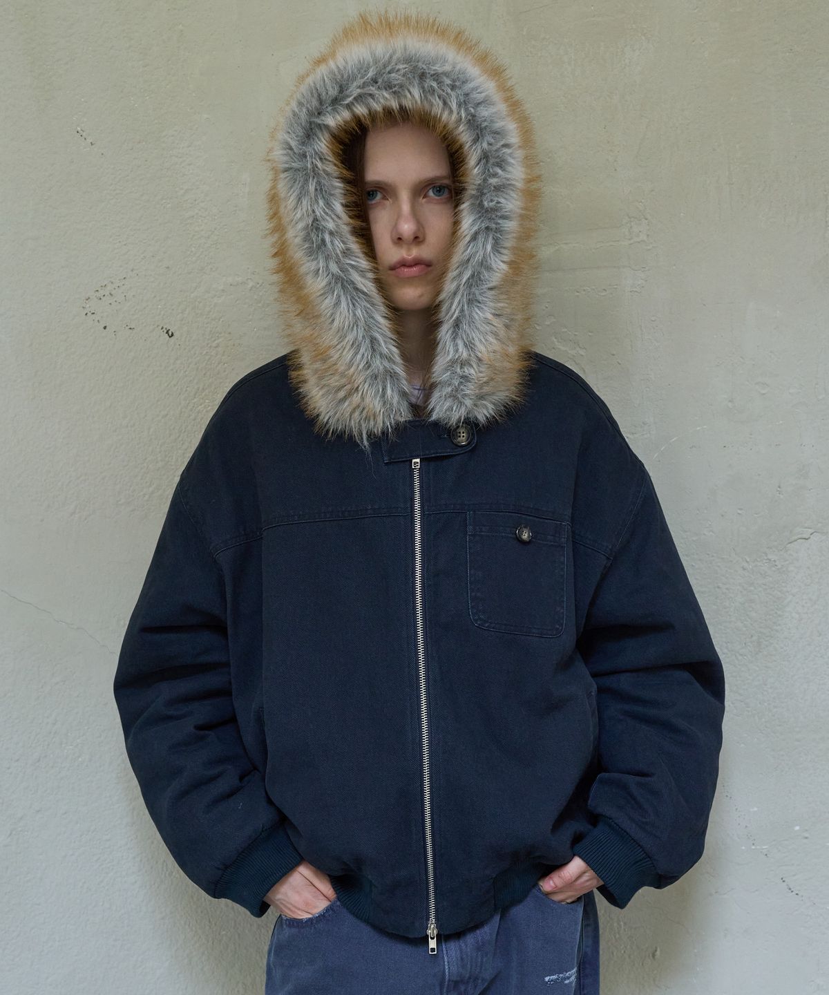 기준(KIJUN) FUR HOODED BOMBER JACKET_NAVY