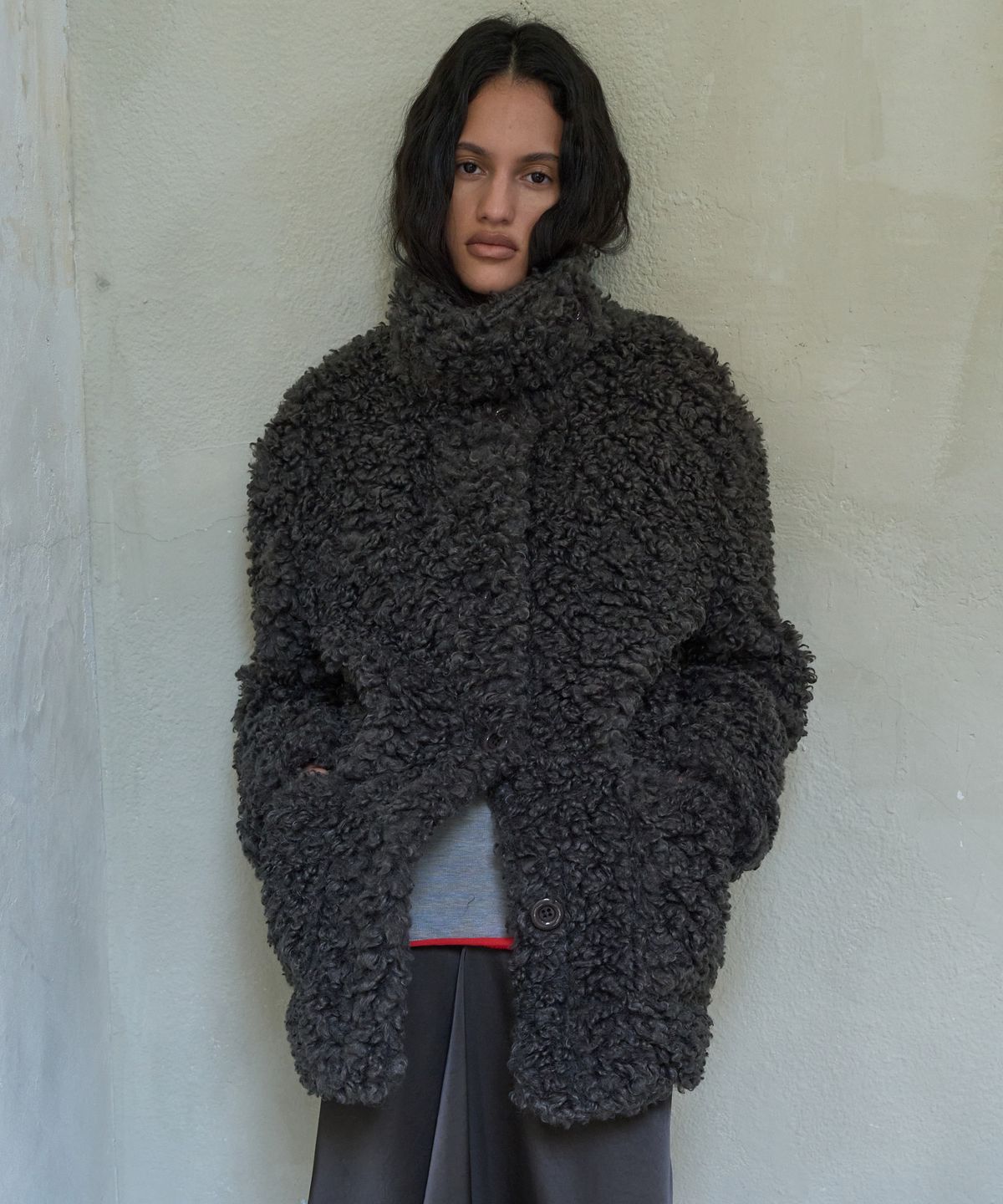 기준(KIJUN) SHEARING FUR HALF COAT_CHARCOAL GREY