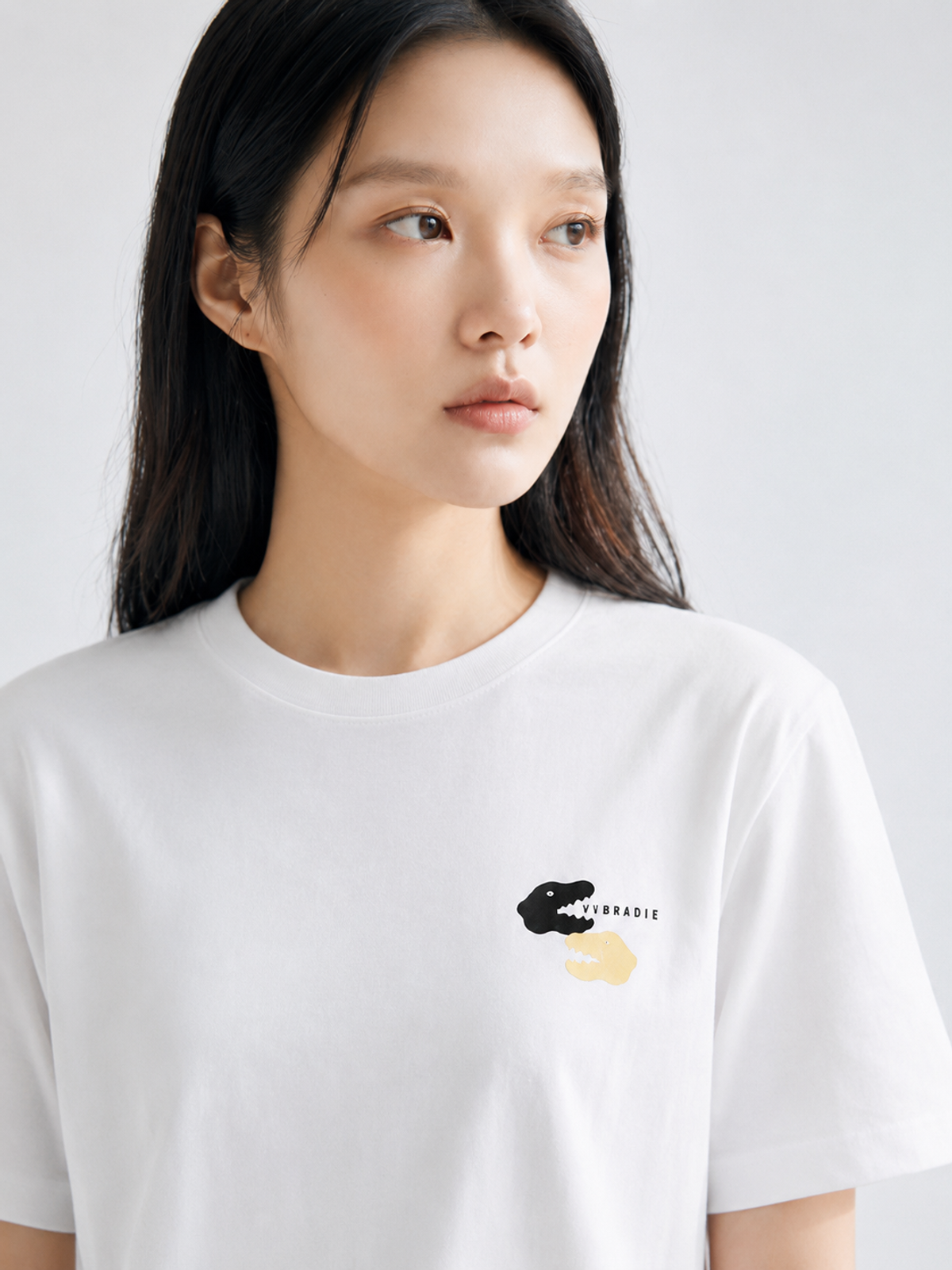 바이브라디(VIBRADIE) 다이노 그래픽 반팔 티셔츠 WH