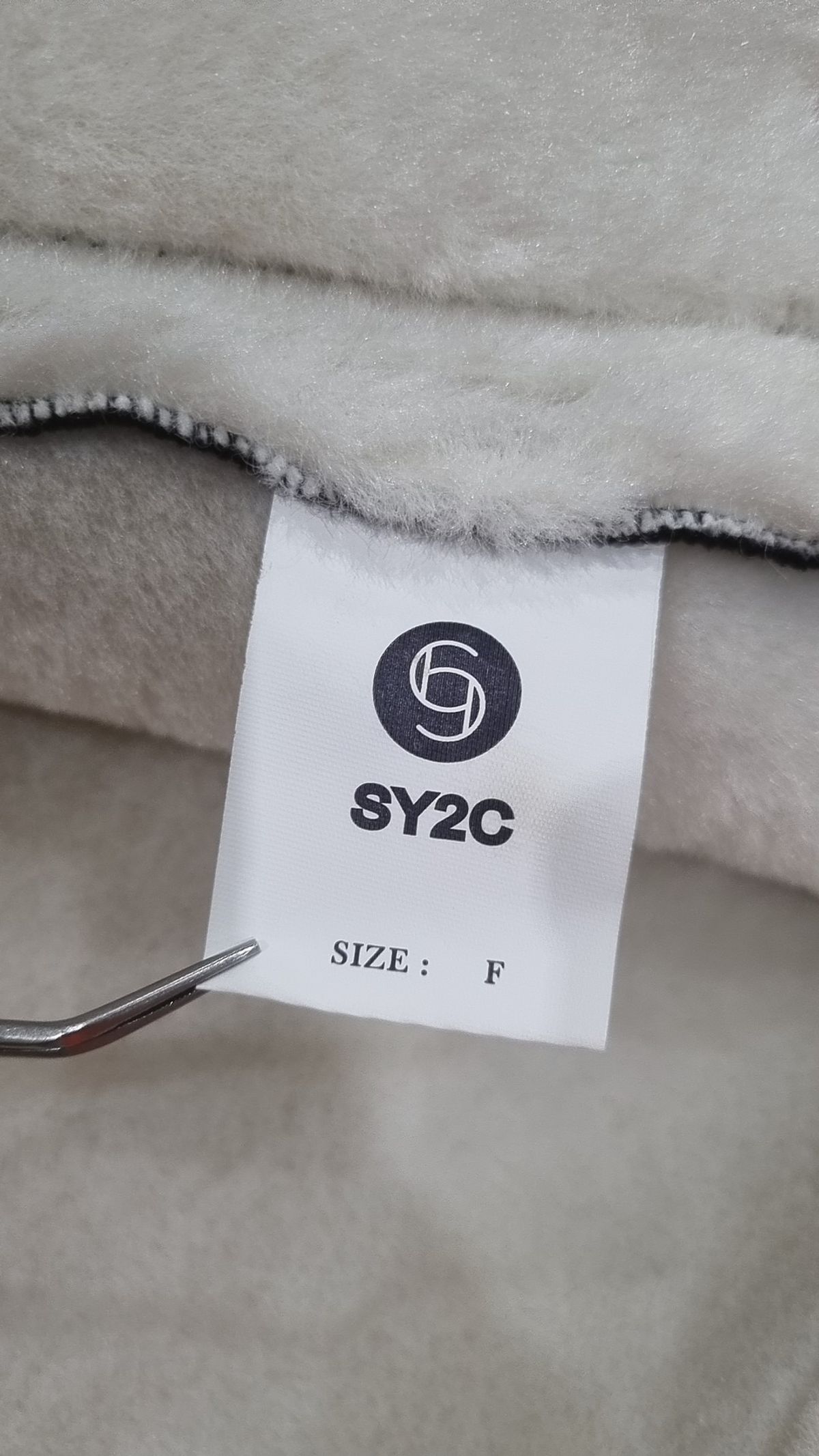 에스와이투씨(SY2C) 무스탕/퍼 FREE