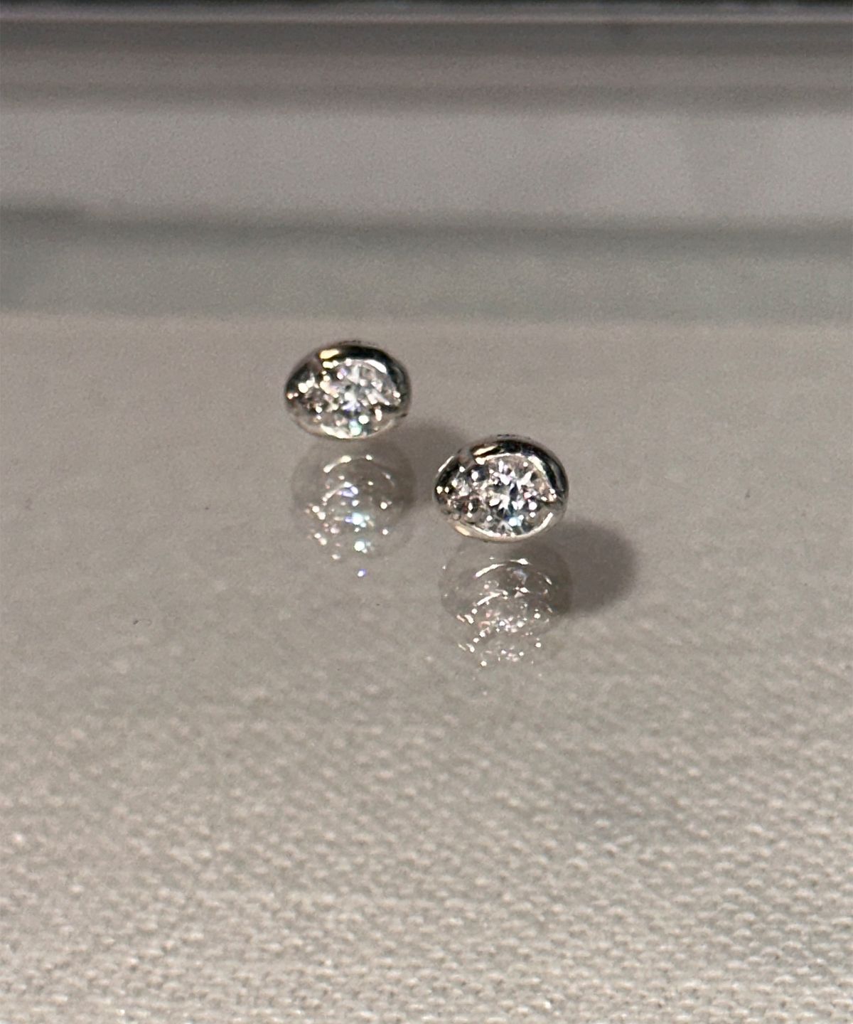 리미리미(LIMILIMI) pebble E08 moissanite