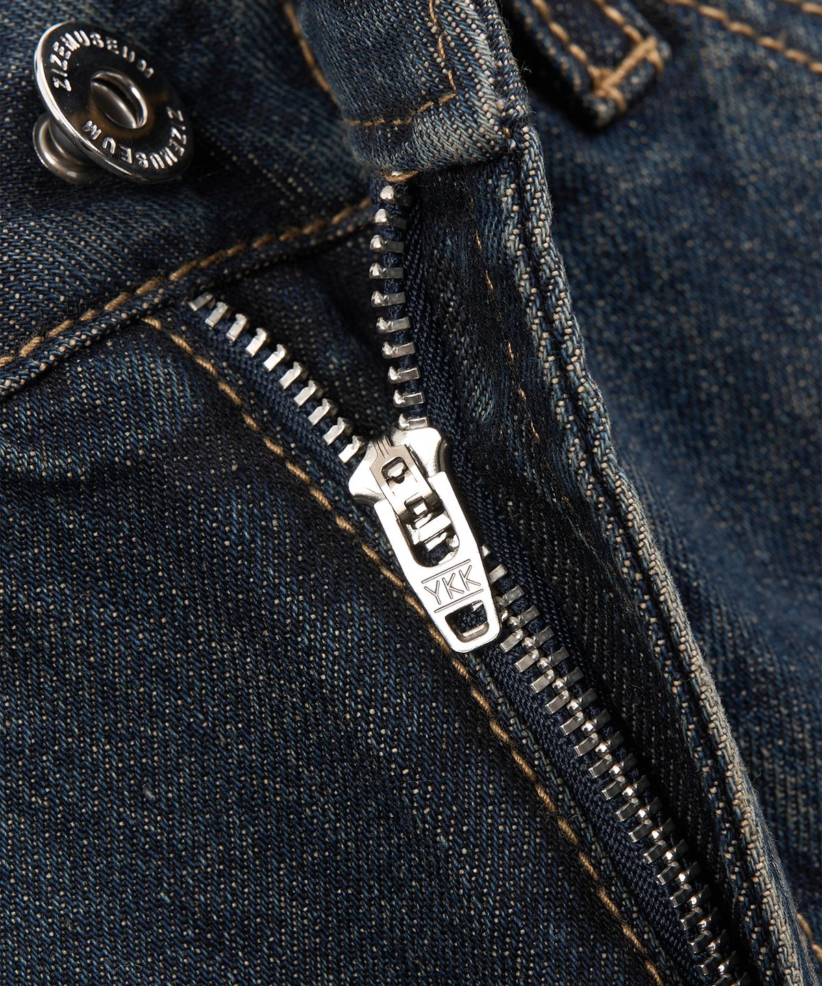 지제뮤지엄(ZIZEMUSEUM) CURVED WASHED DENIM PANTS (VINTAGE BLUE)