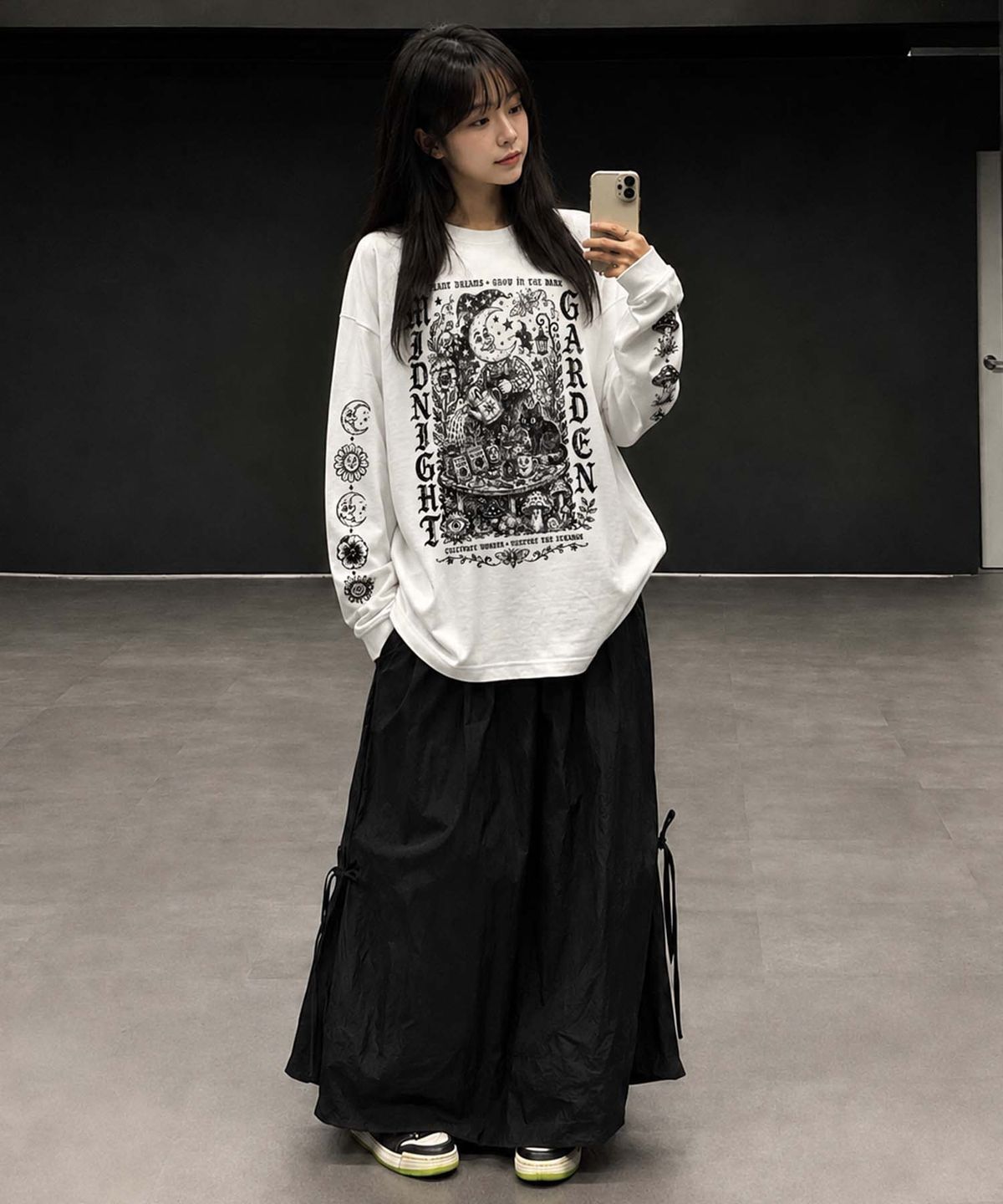 아티스트웨어(ARTISTWEAR) 미스틱가든 긴팔티-2COLOR