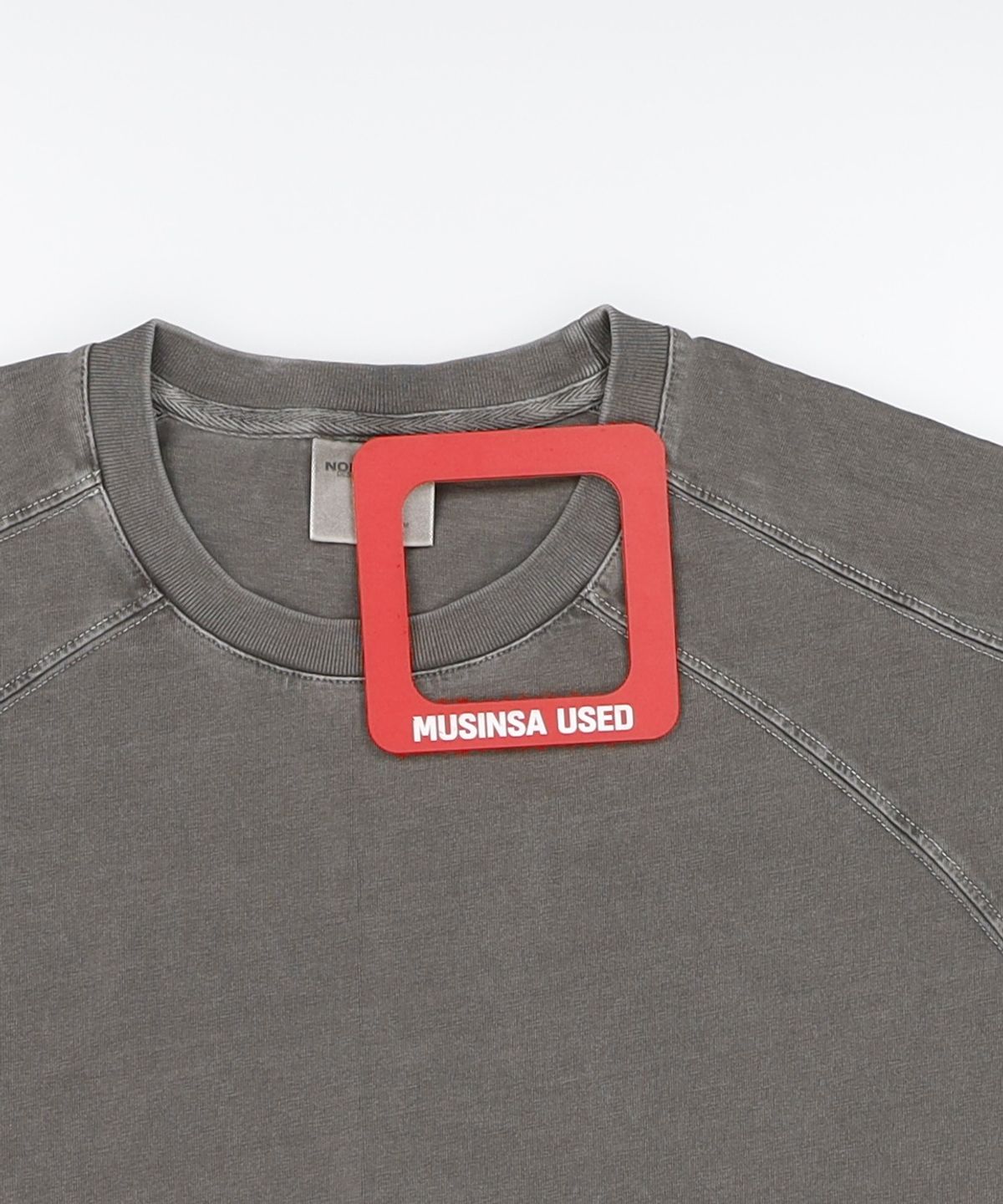 노매뉴얼(NOMANUAL) MOLTING T-SHIRT - CHARCOAL 95
