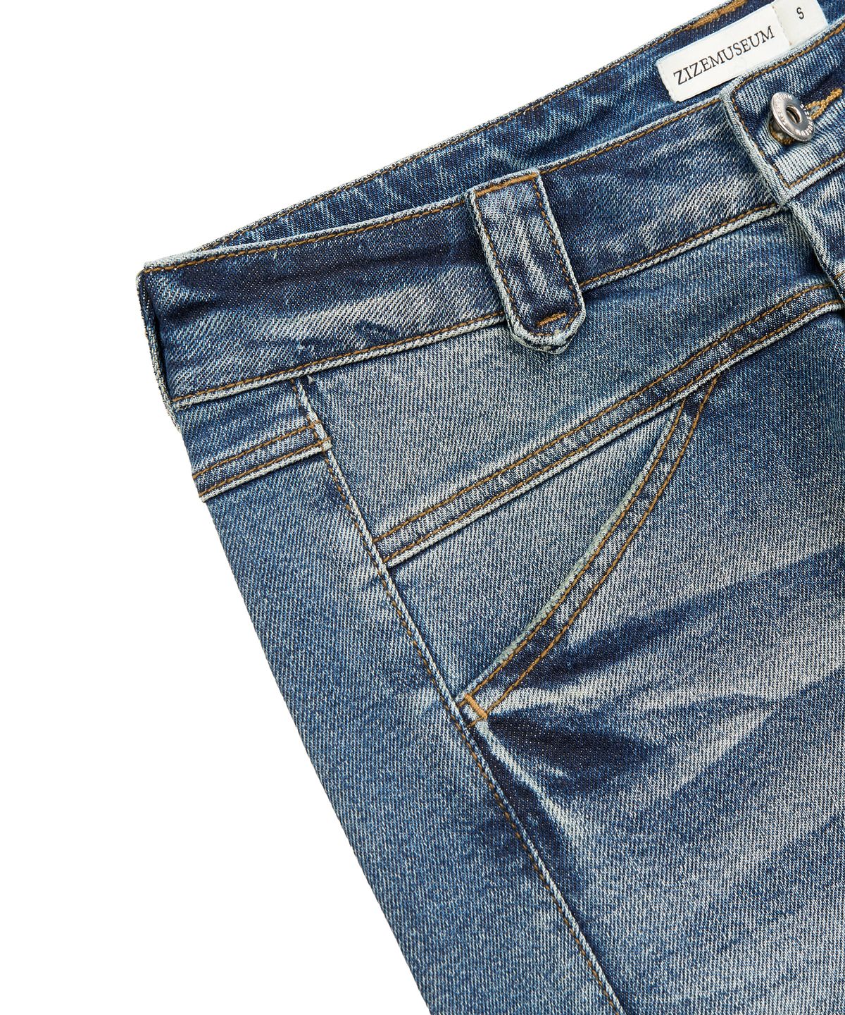 지제뮤지엄(ZIZEMUSEUM) CURVED STRAIGHT DENIM PANTS (BLUE)