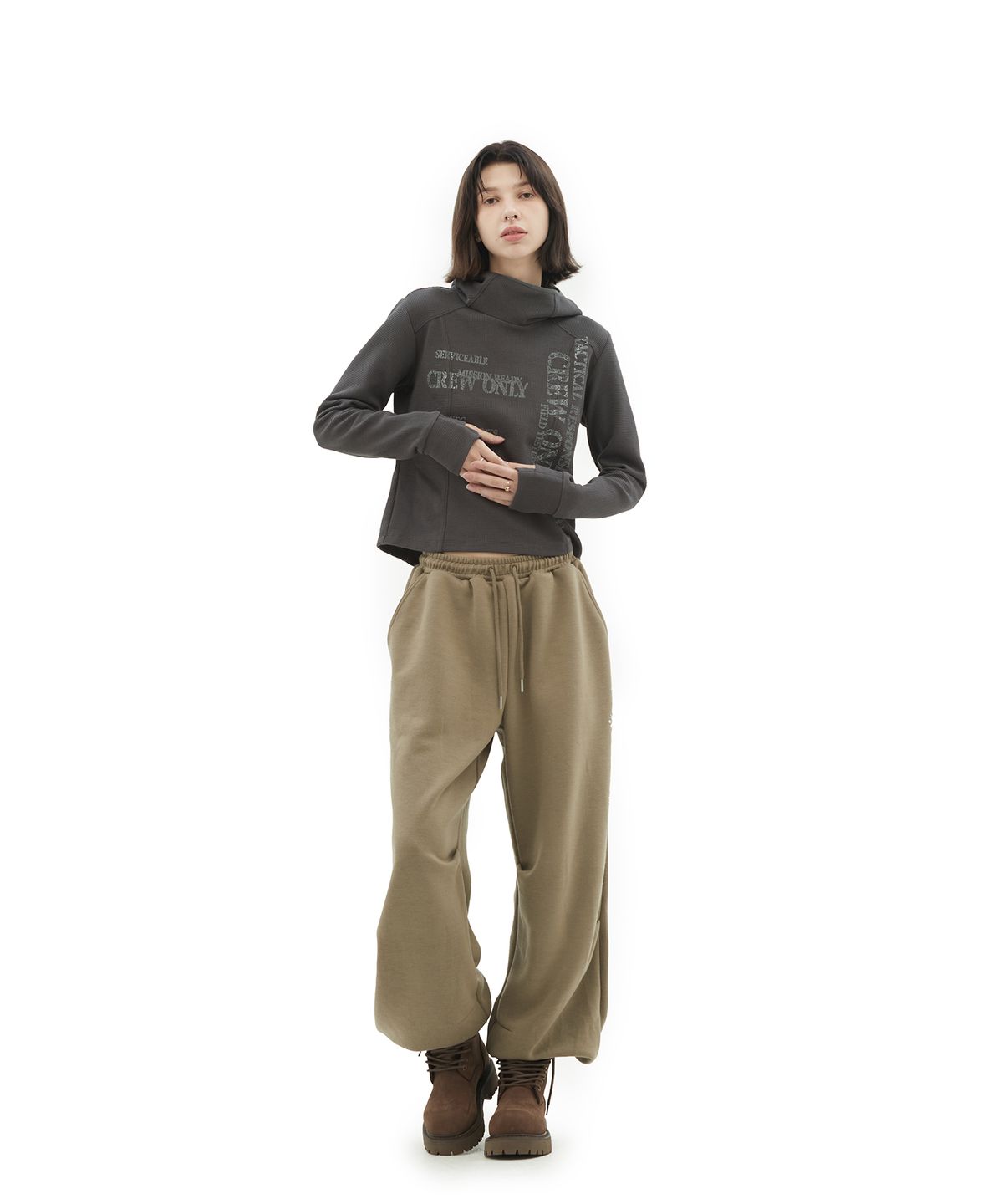 데프가먼츠(DEFGARMENTS) STUD JOGGER PANTS [2COLOR]