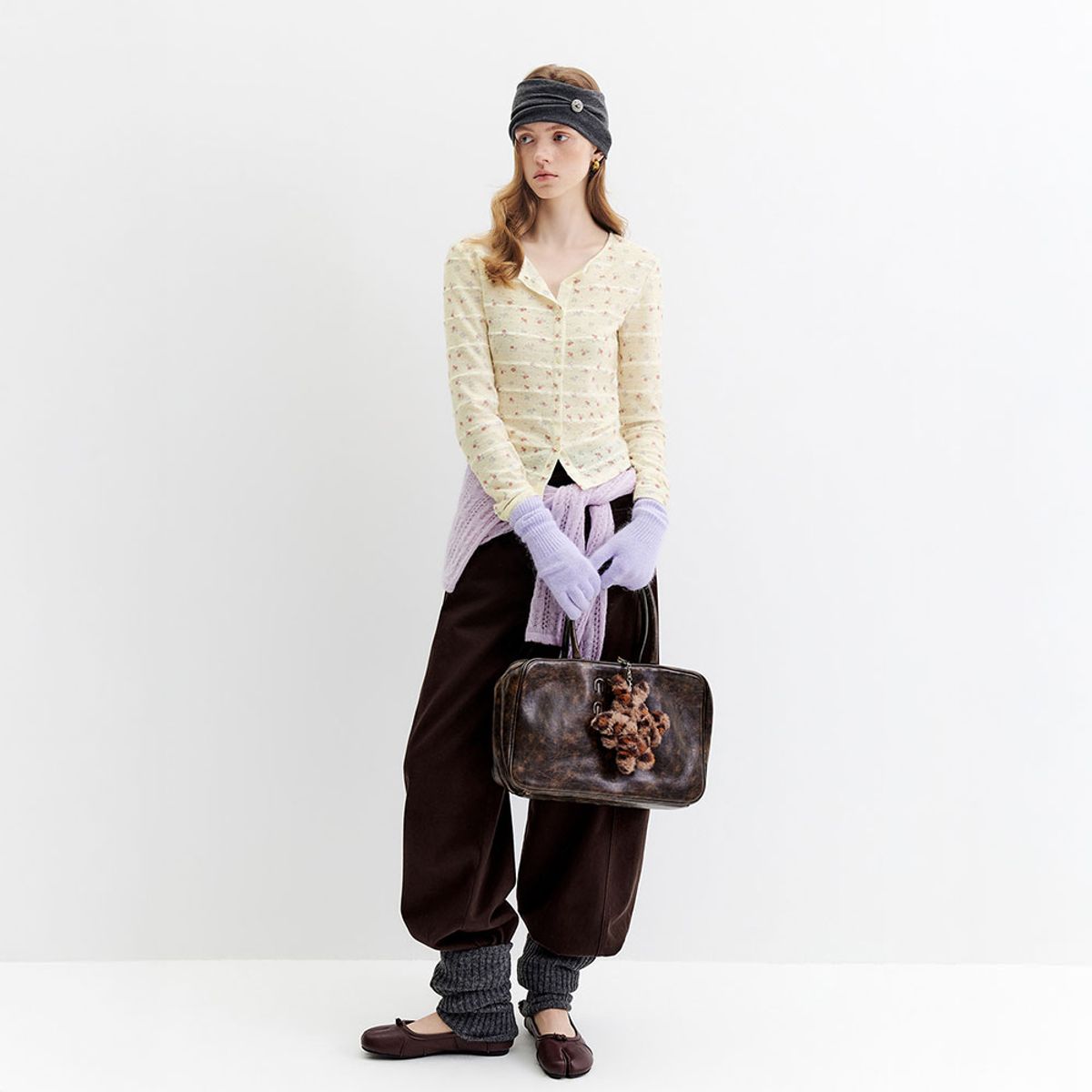 웬스데이딜라잇(WEDNESDAY DELIGHT) WD_Thin crew neck waist-cinching top