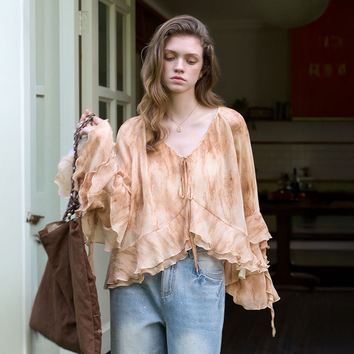 웬스데이딜라잇(WEDNESDAY DELIGHT) WD_Double-layer ruffle bell top_2color