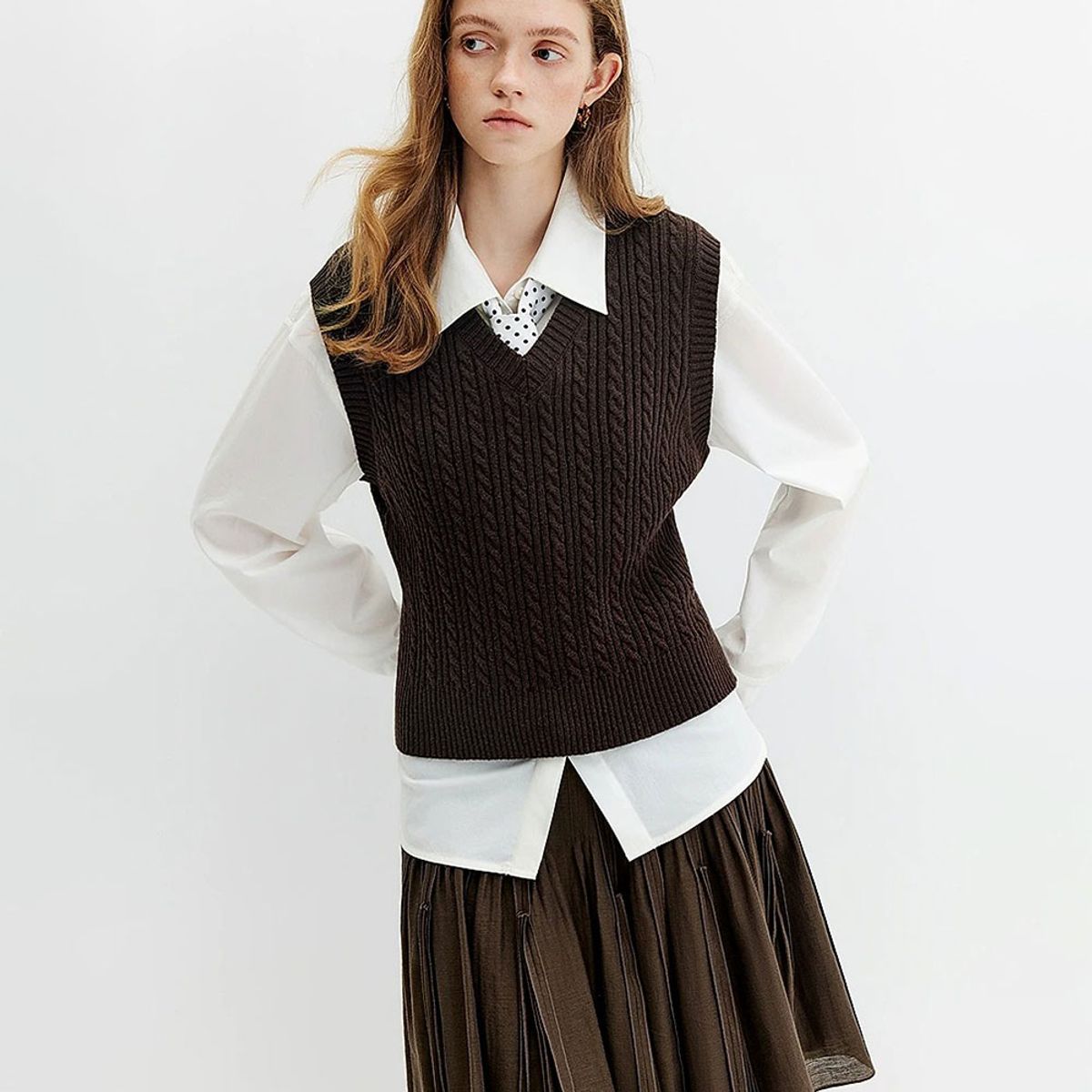 웬스데이딜라잇(WEDNESDAY DELIGHT) WD_V-neck twisted knit vest top_2color