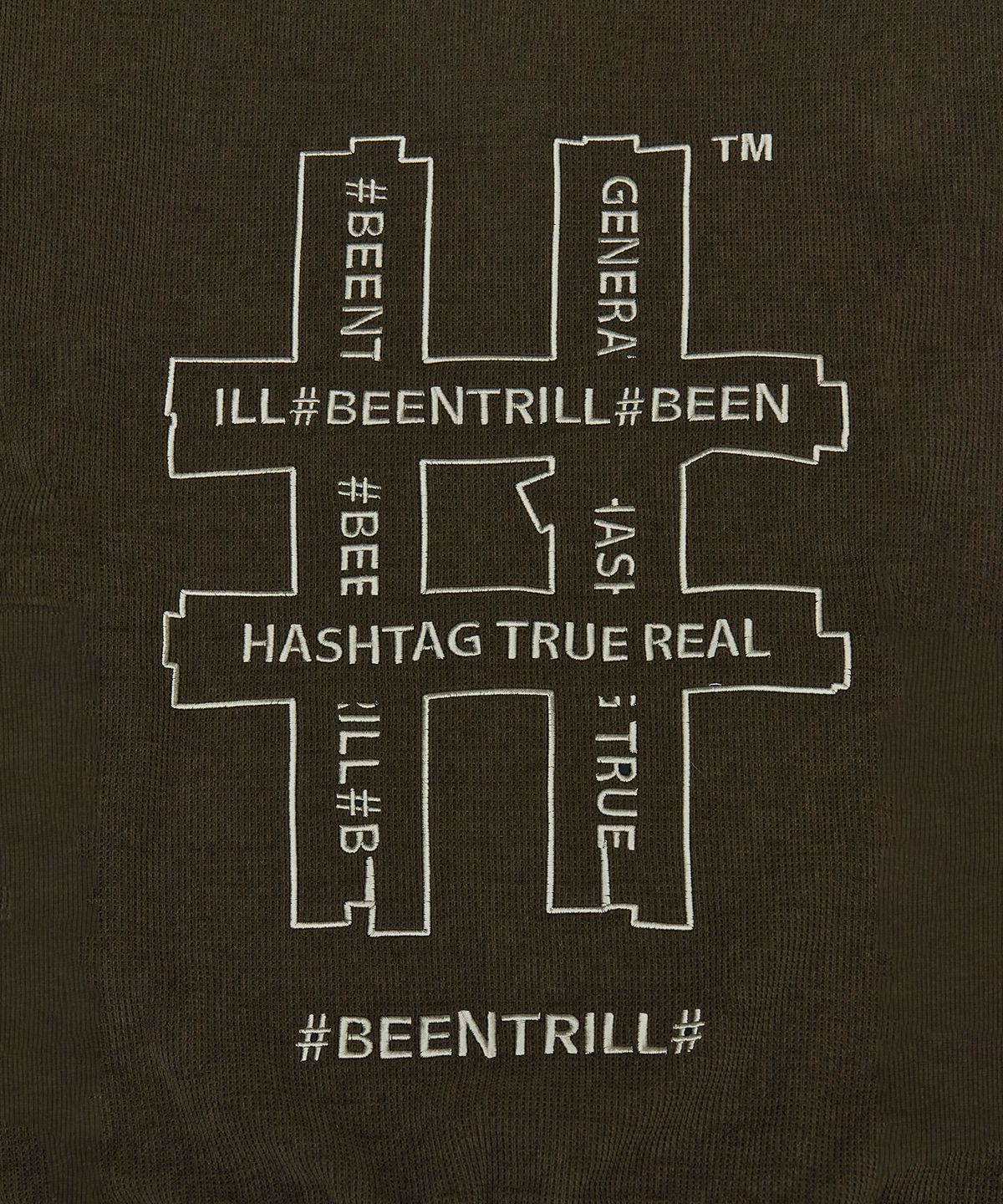 빈트릴(BEENTRILL) 셔닐 해시태그 맨투맨(브라운)