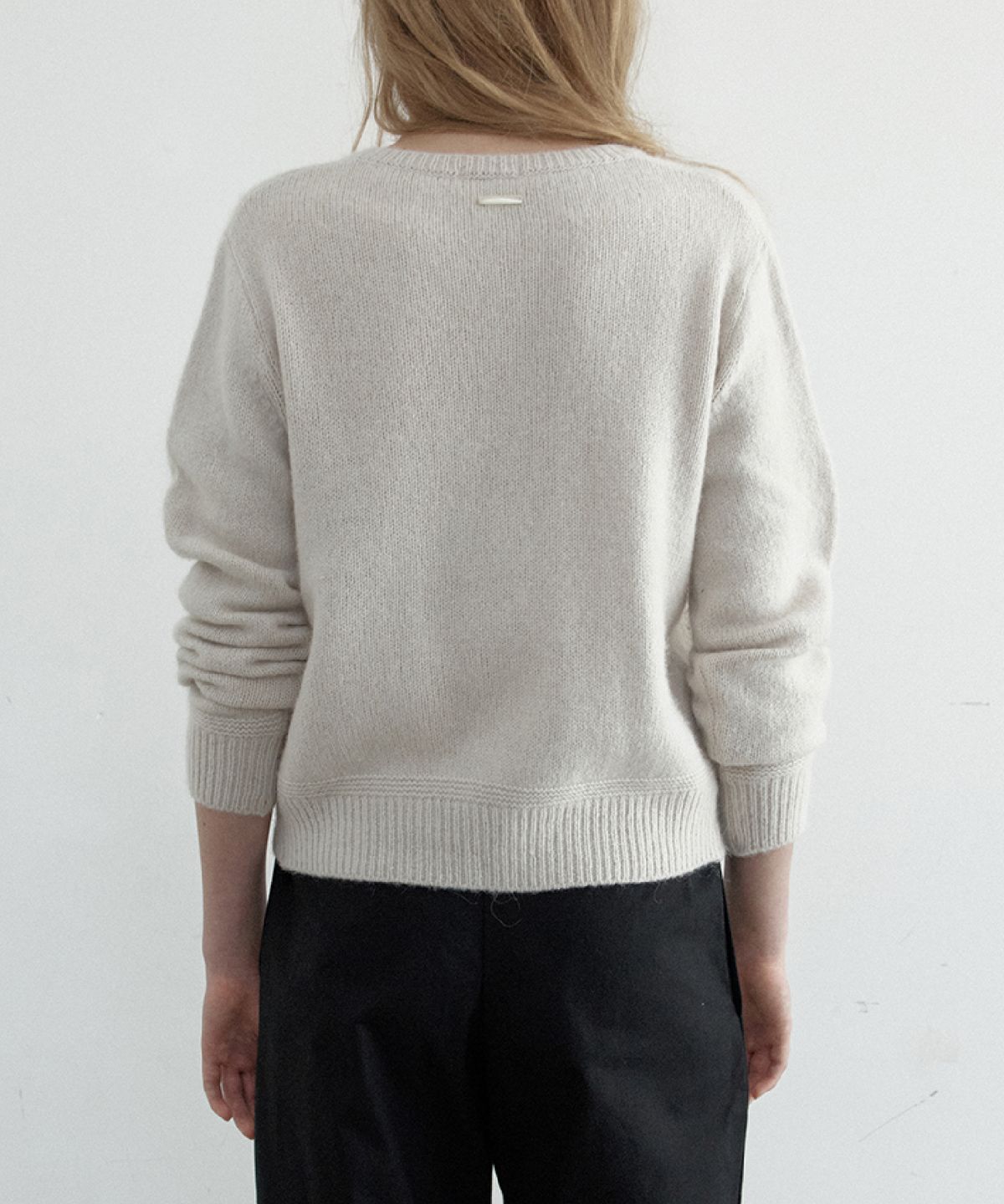 토아베(TOAVE) Baby Alpaca Round Neck Cardigan (Snow)