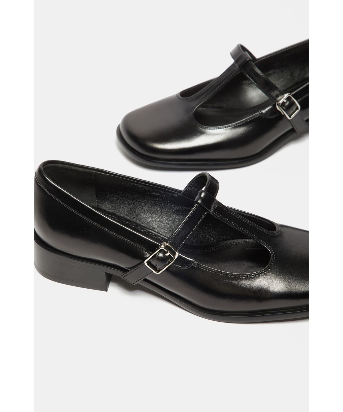 슈콤마보니(SUECOMMA BONNIE) T-strap mary jane flats(black)_DG1DA26509BLK