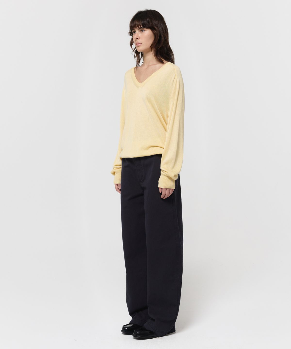 지비에이치 어패럴(GBH APPAREL) LOOSE V-NECK KNIT / BUTTER