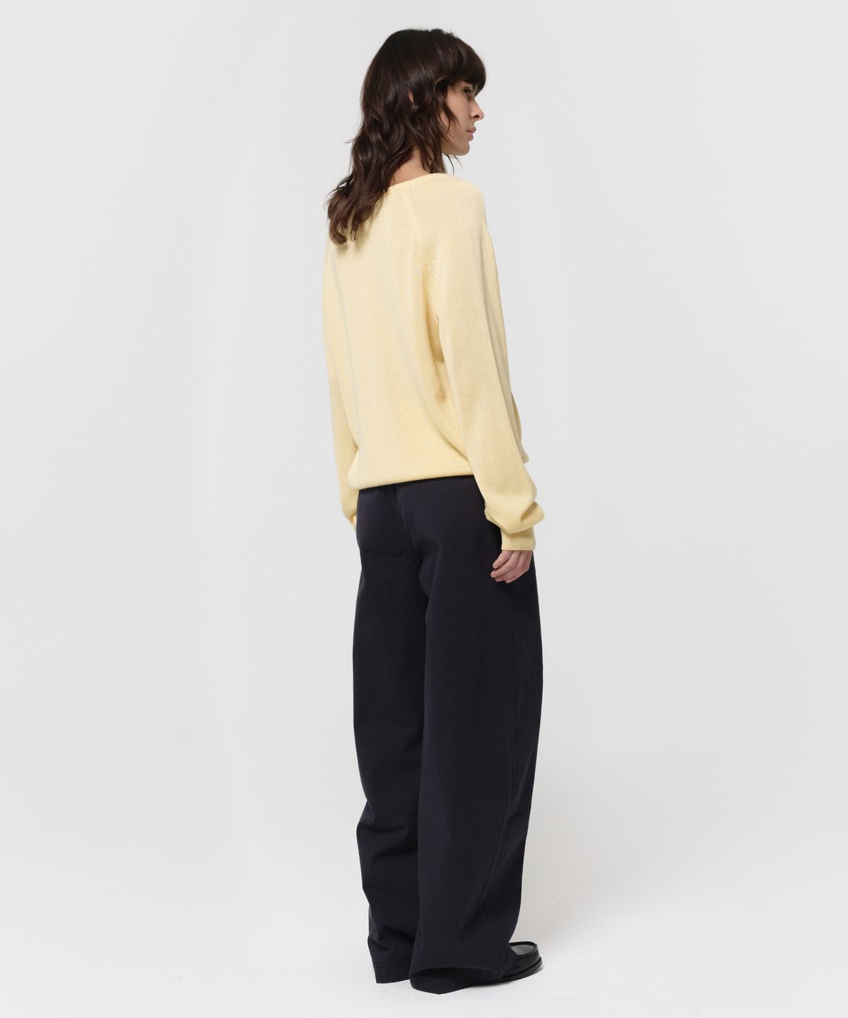 지비에이치 어패럴(GBH APPAREL) LOOSE V-NECK KNIT / BUTTER