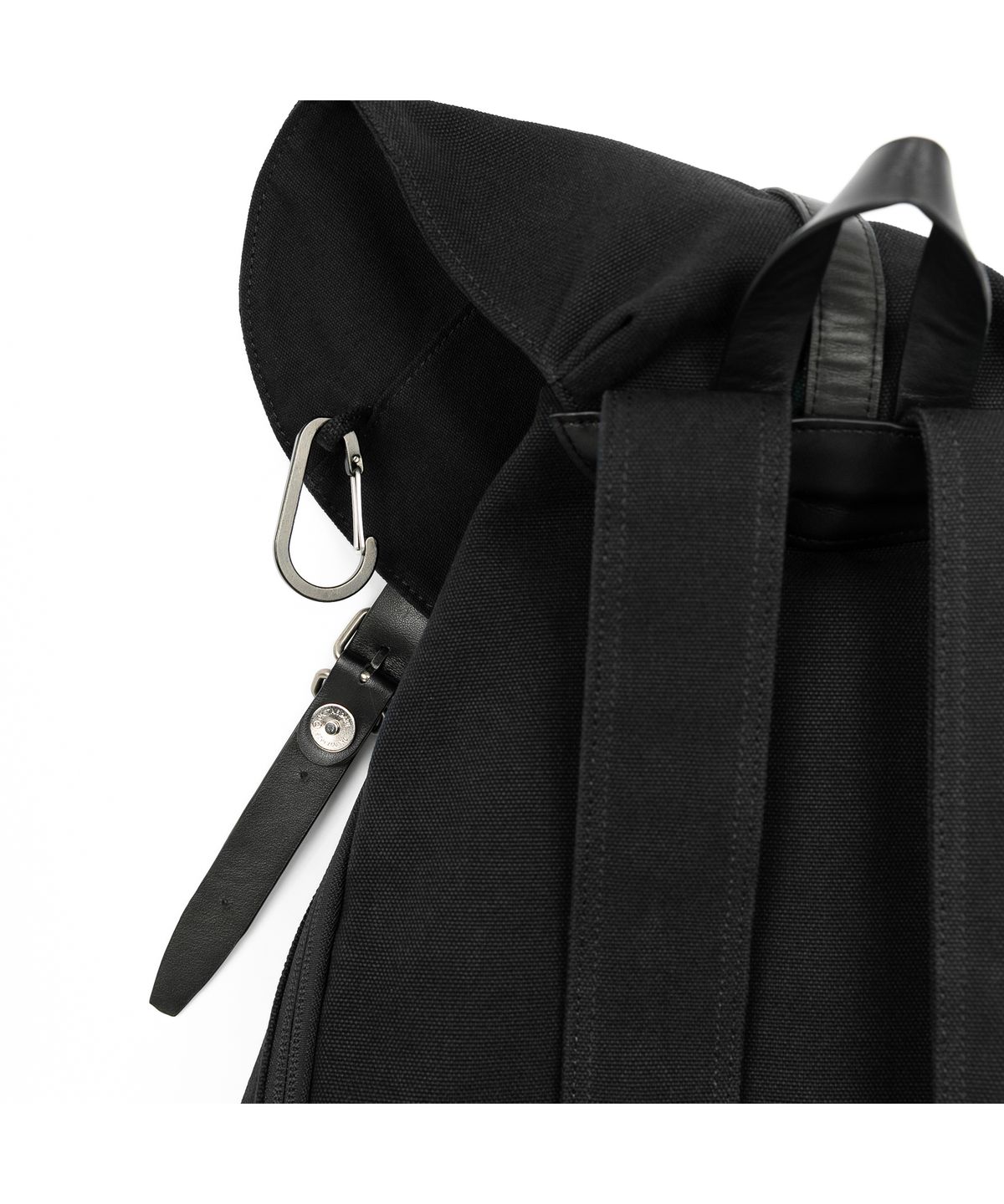 마지언타이틀(MAZI UNTITLED) Parco Bag / Black