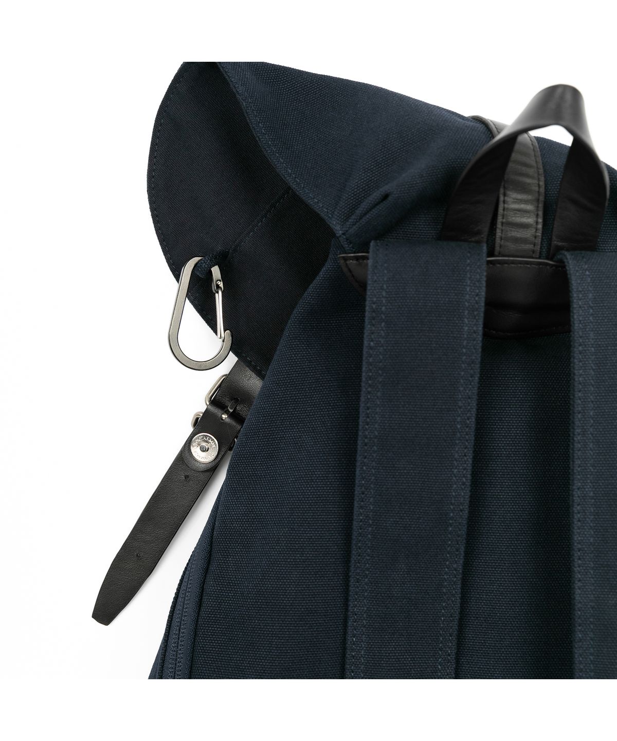 마지언타이틀(MAZI UNTITLED) Parco Bag / Navy