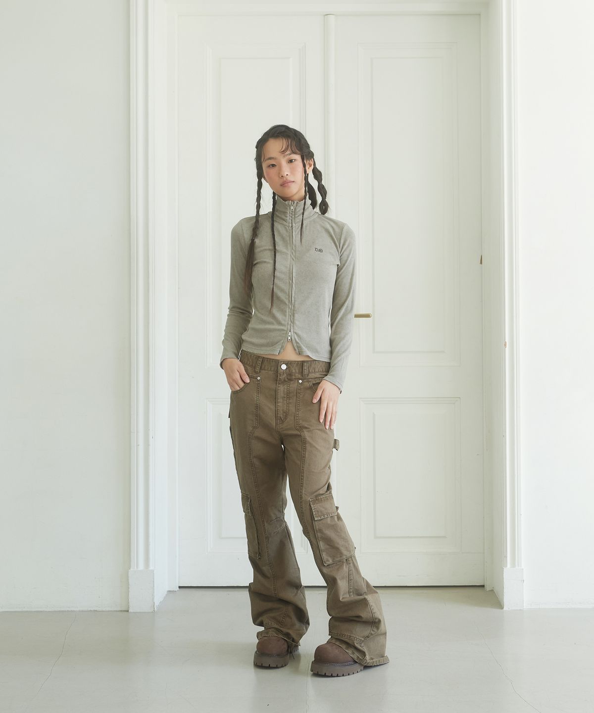 데프가먼츠(DEFGARMENTS) RIB KNIT TURTLE NECK ZIP-UP [2COLOR]