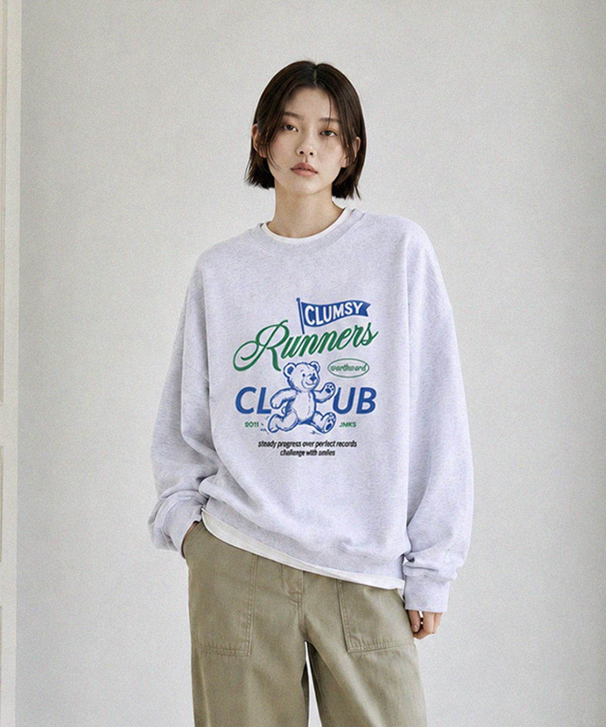 워스워드(WORTHWORD) Runners Teddy 스웻셔츠
