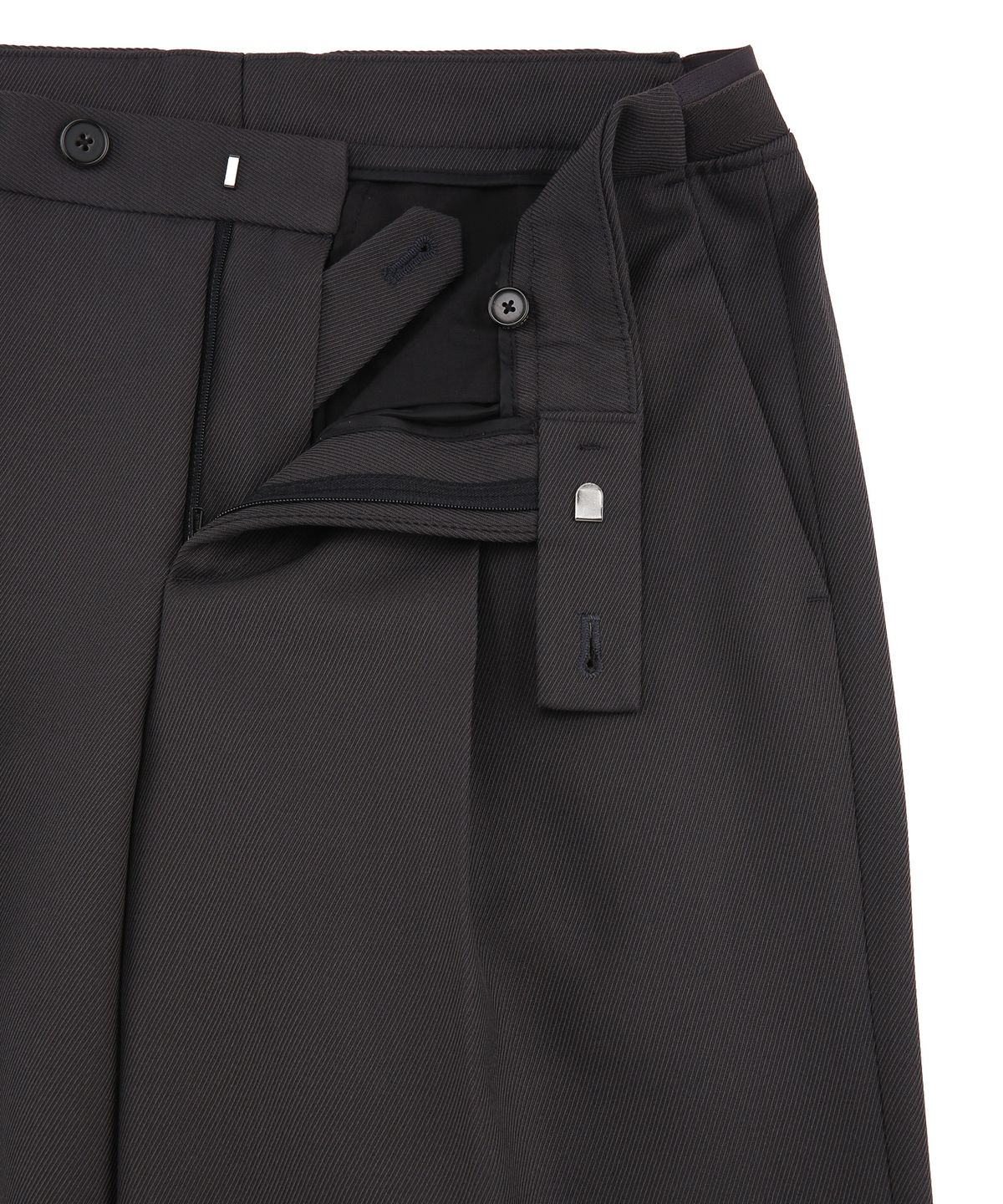 질스튜어트뉴욕 맨(JILLSTUART NEWYORK MEN) 세미오버핏 울 셋업 슬릿 팬츠 - 차콜그레이 (JNPA6C080CG)