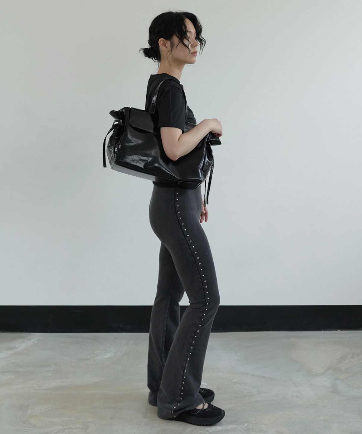 콰니(KWANI) Side Bow Hornet Black