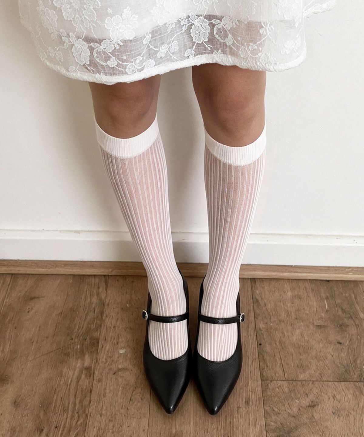 스퍼(SPUR) Cottet maryjane comfort pumps 포인티드토 메리제인 펌프스 힐 5cm -WA9024 (2color)