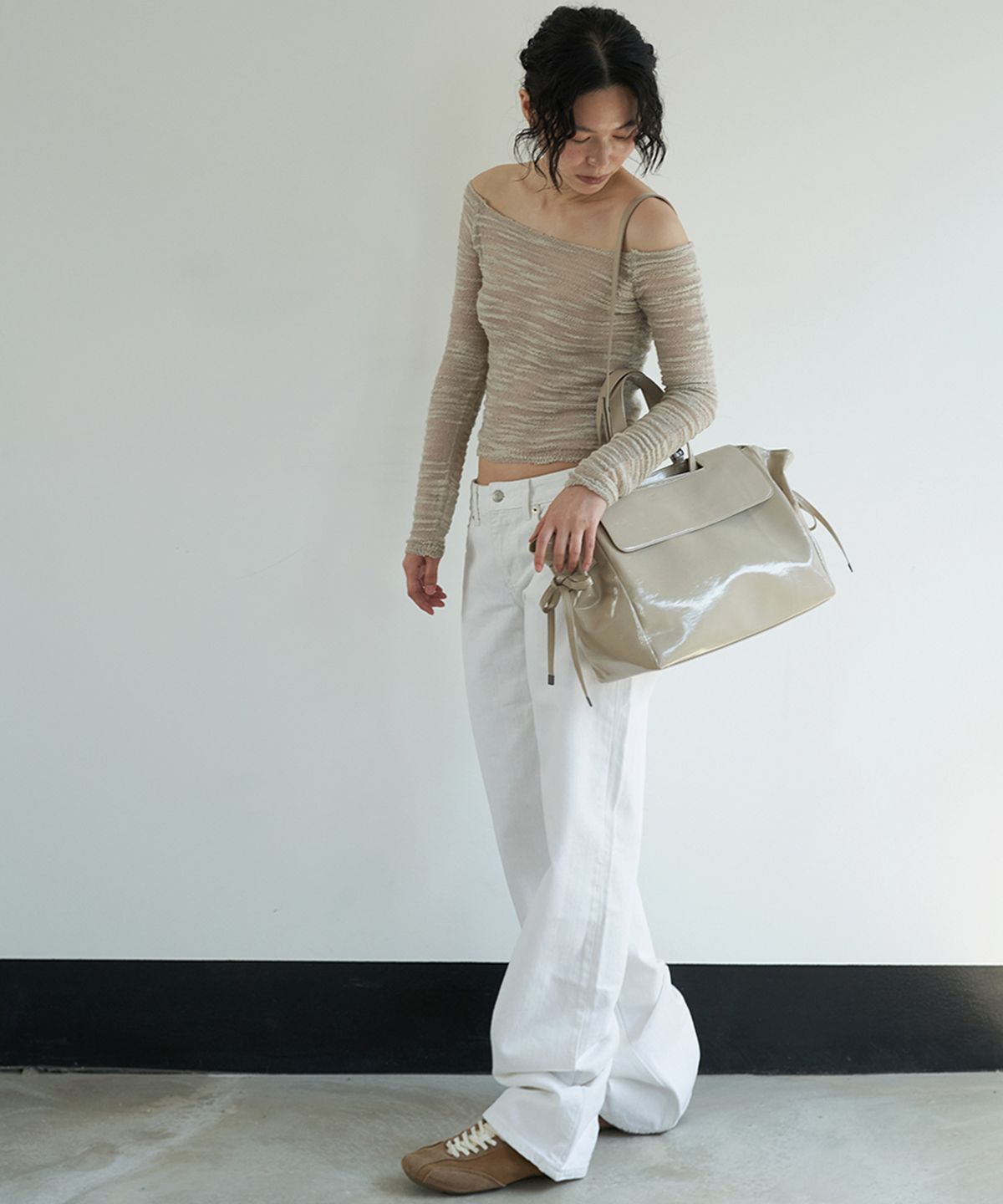 콰니(KWANI) Side Bow Hornet Beige
