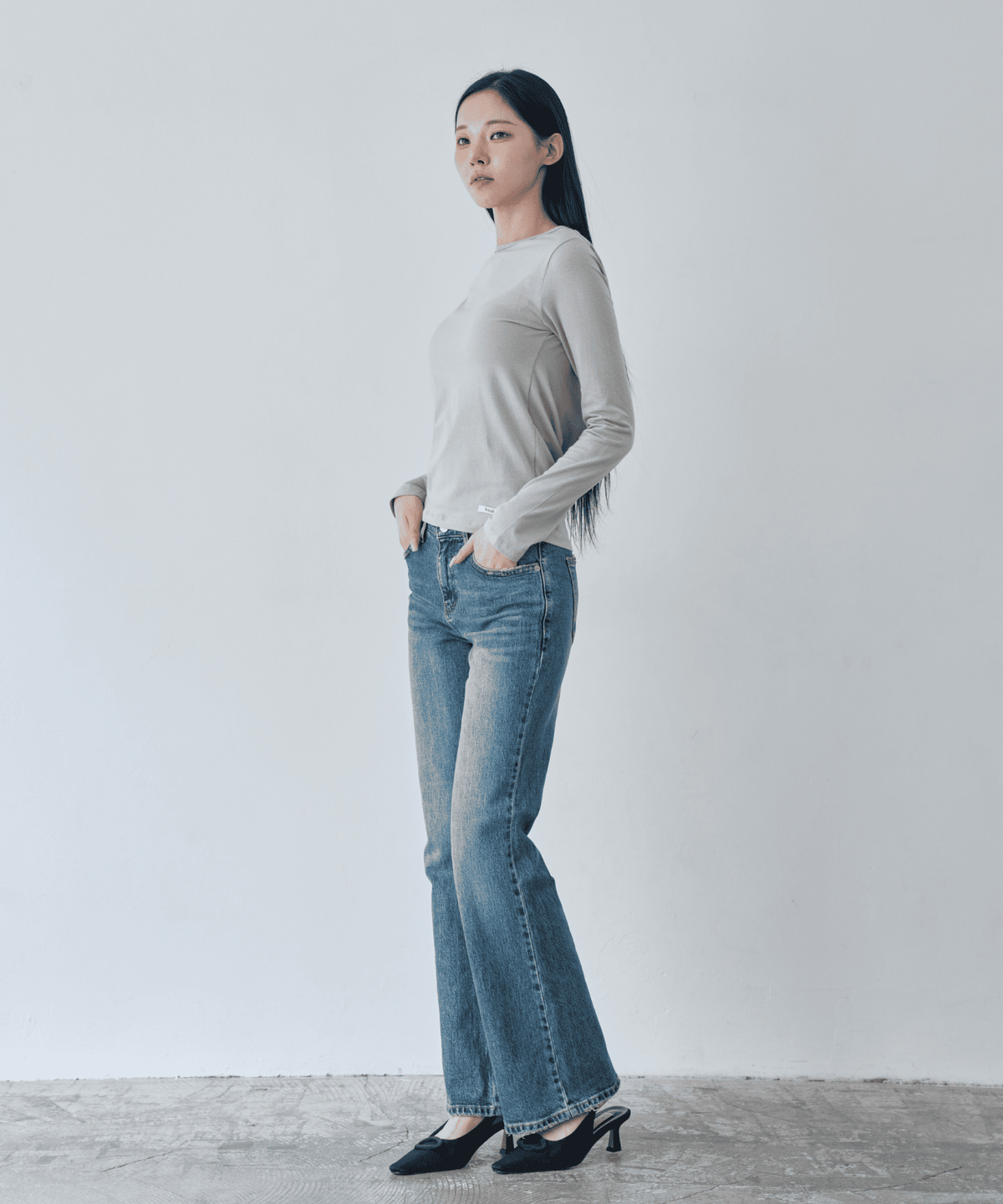 와르 포 우먼(WAARFORWOMAN) W1159 올브러쉬 부츠컷_미디엄블루