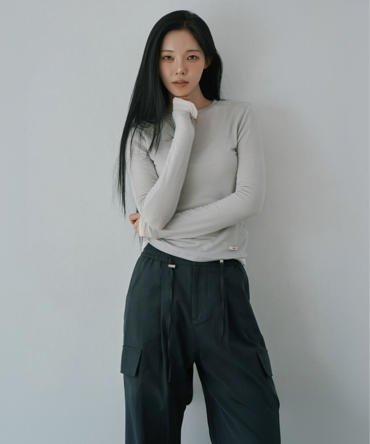 와르 포 우먼(WAARFORWOMAN) W1162 밴딩 카고 와이드 팬츠_네이비