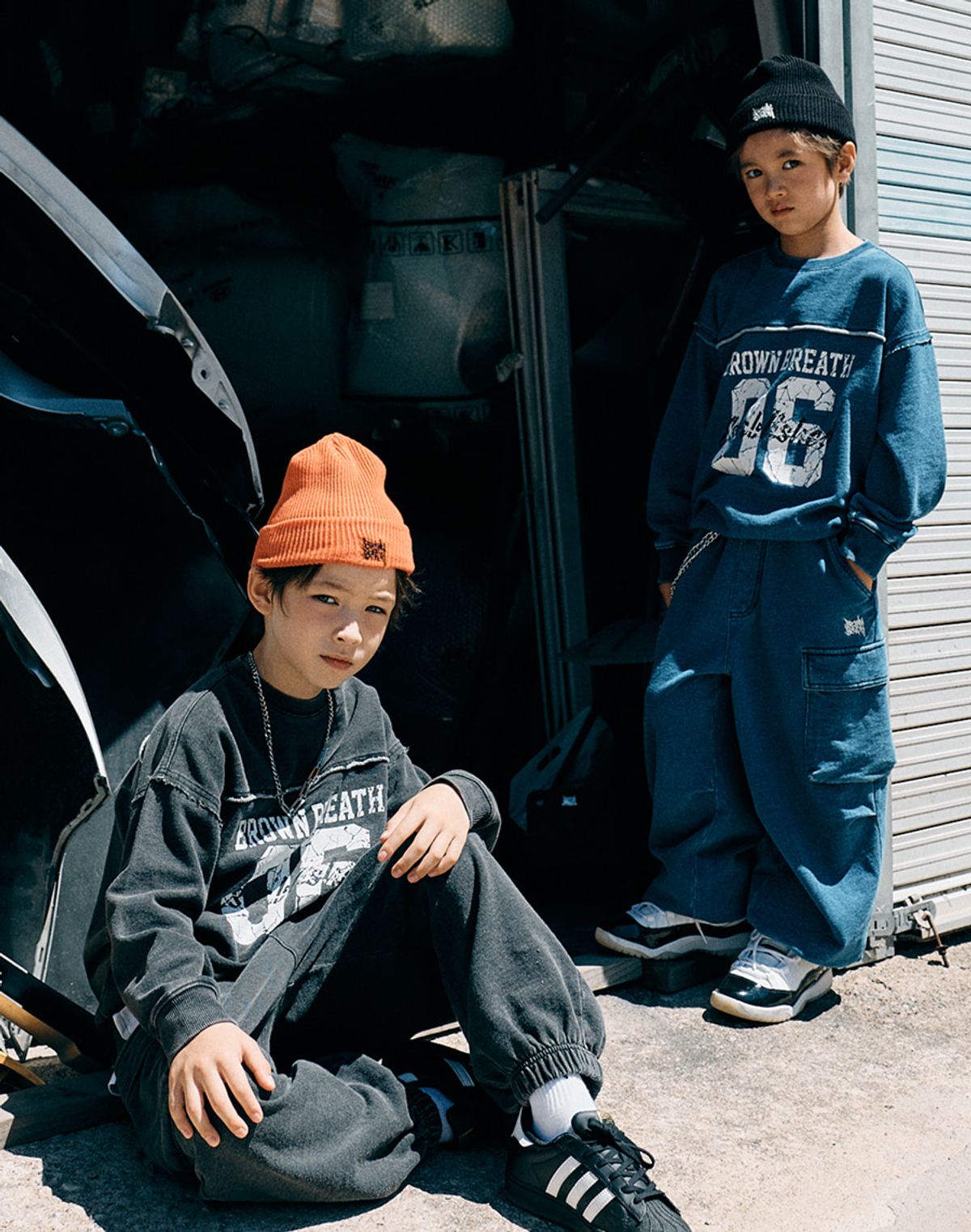 브라운브레스 키즈(BROWNBREATH KIDS) KIDS DENIM RAW CUT CREWNECK SET UP - 2COLOR