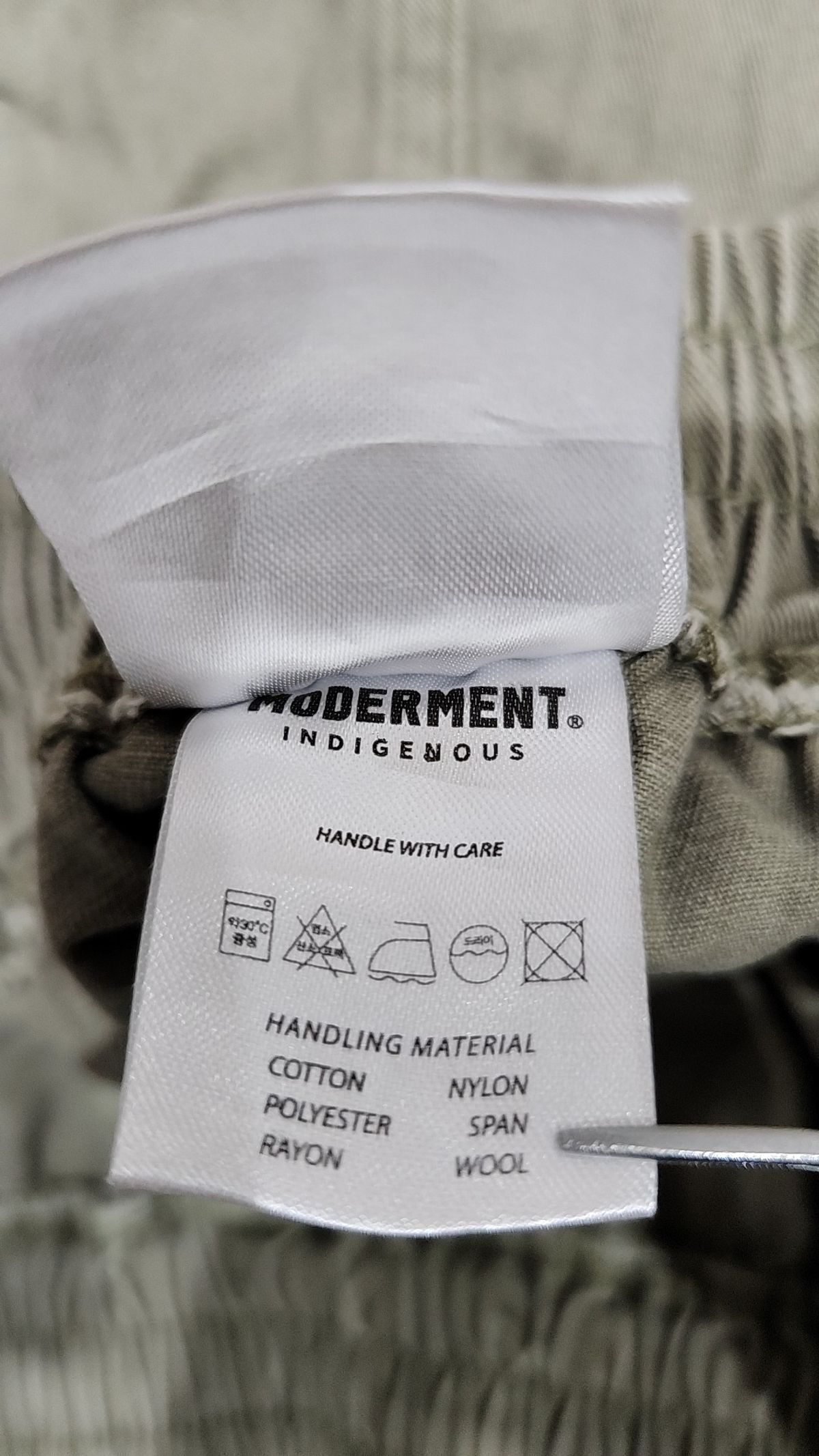 모더먼트(MODERMENT) 숏팬츠 L