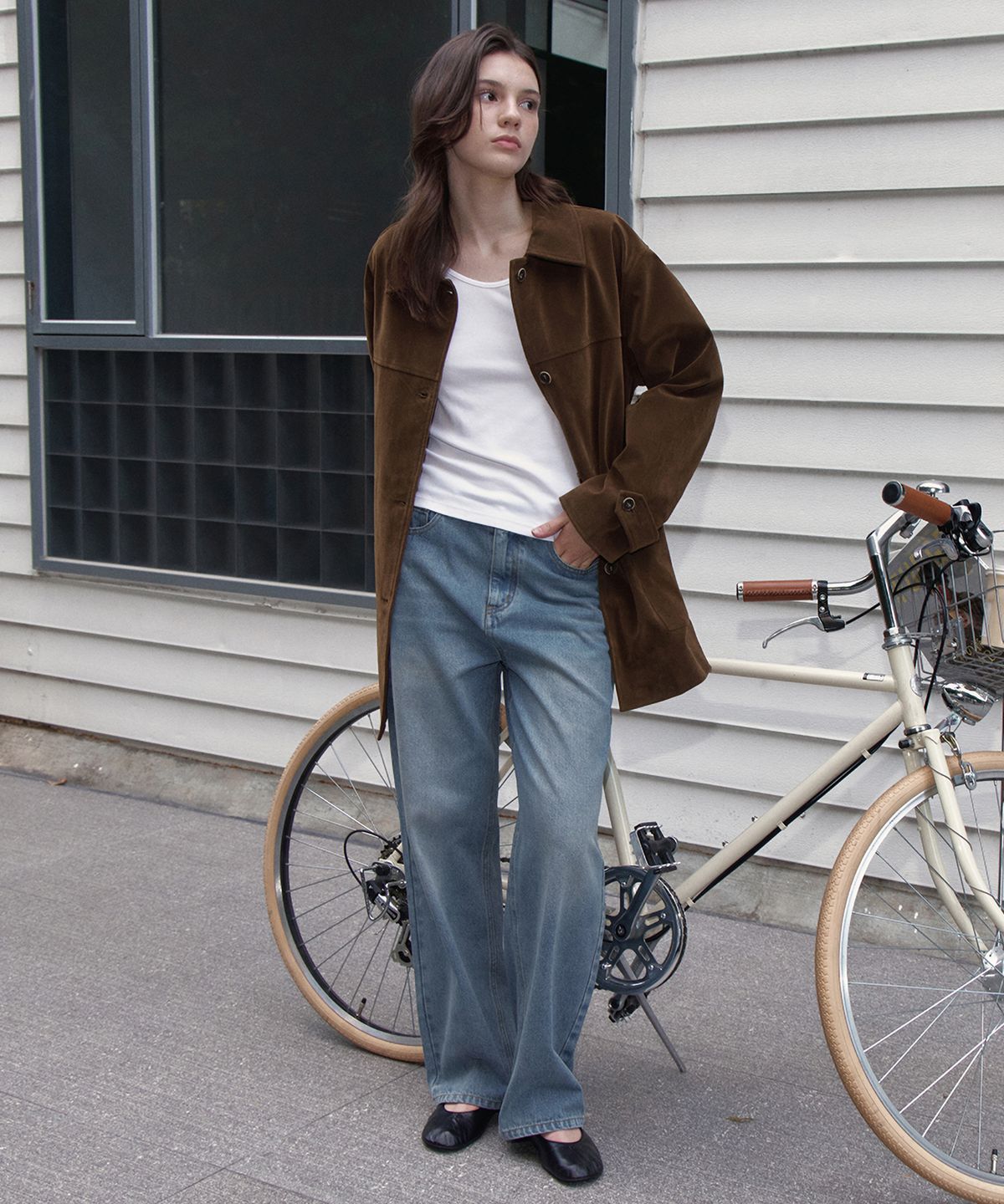 웬즈데이오아시스 포 우먼(WEDNESDAYOASISFORWOMEN) [Atelier Edition] 비건 스웨이드 싱글 하프 자켓_KHAKI BEIGE(WCB6OT07)