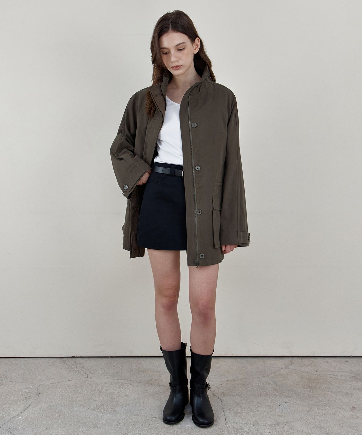 웬즈데이오아시스 포 우먼(WEDNESDAYOASISFORWOMEN) [Atelier Edition] 워크 코튼 하이넥 자켓_KHAKI BROWN(WCB6OT03)