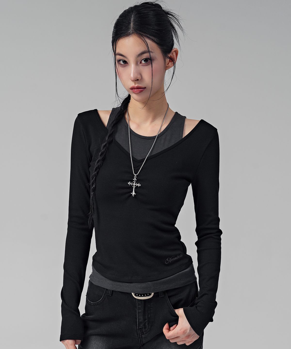 어반드레스(AVANDRESS) 포엘 브이넥 셔링 페이크 레이어드 티_5COL