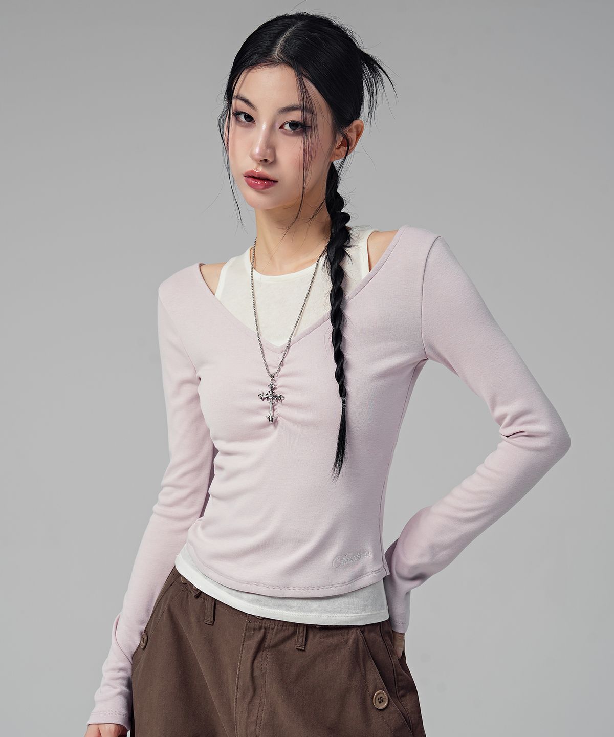 어반드레스(AVANDRESS) 포엘 브이넥 셔링 페이크 레이어드 티_5COL